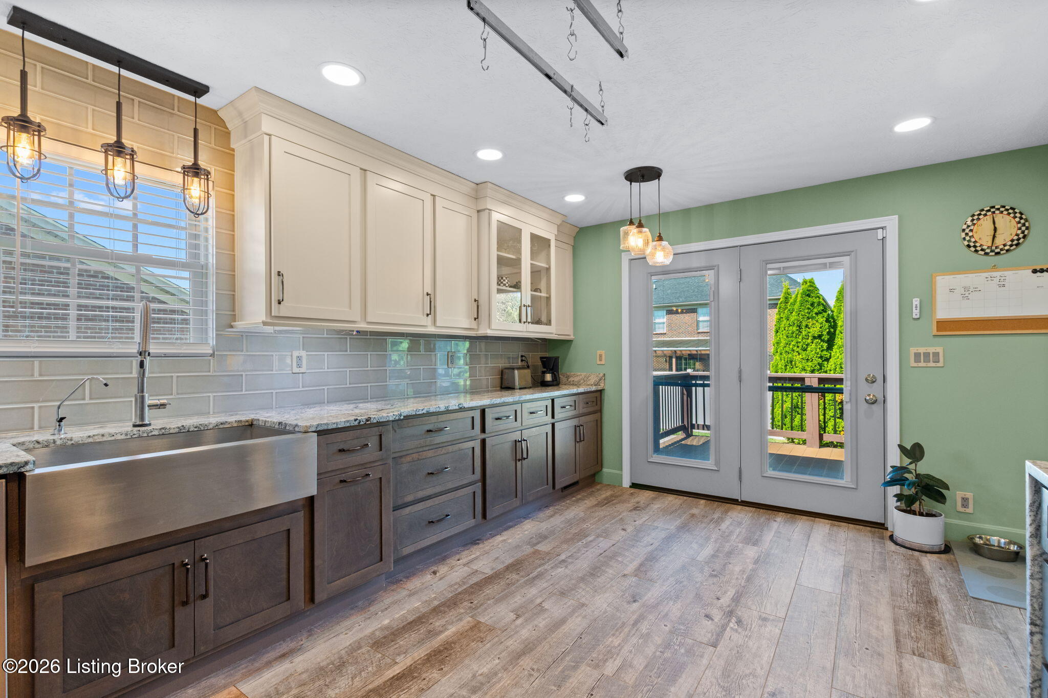 168 Maplewood Dr