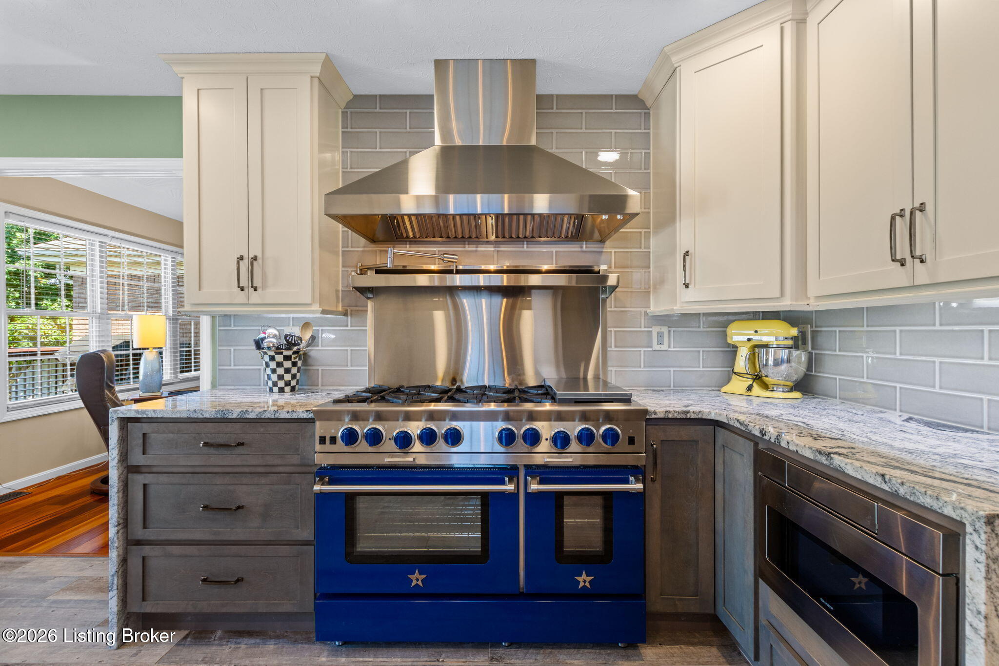 168 Maplewood Dr