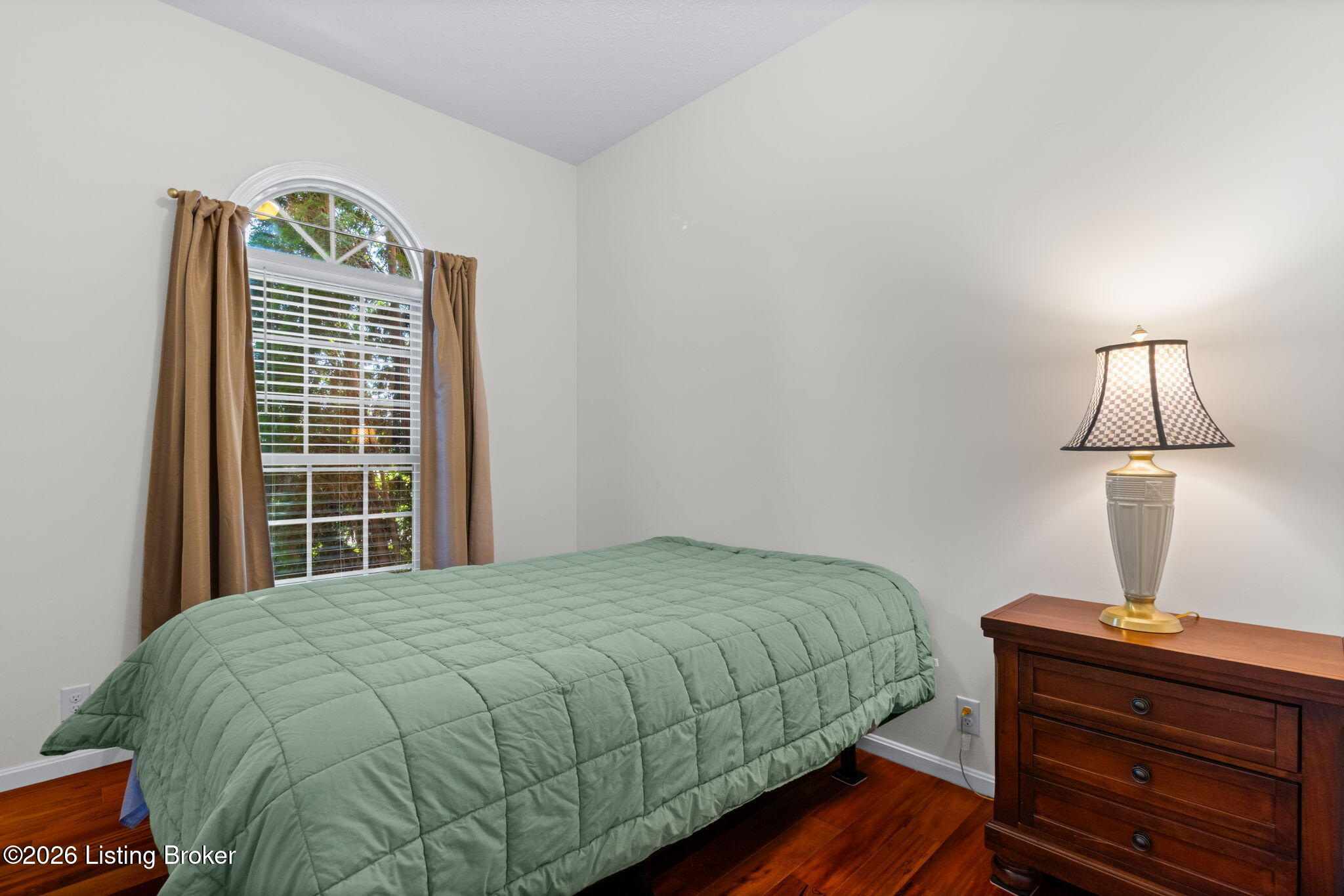 168 Maplewood Dr