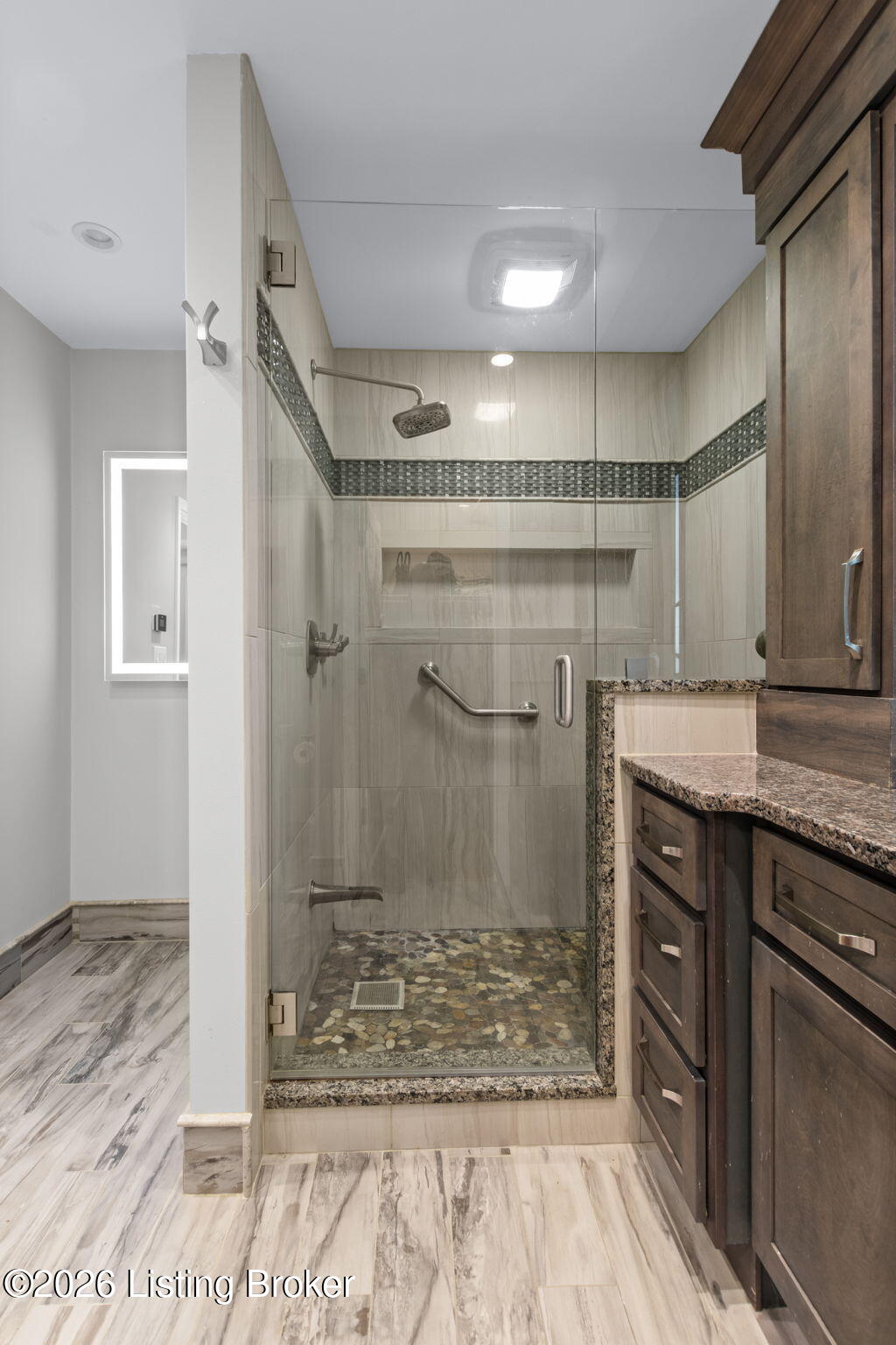 168 Maplewood Dr