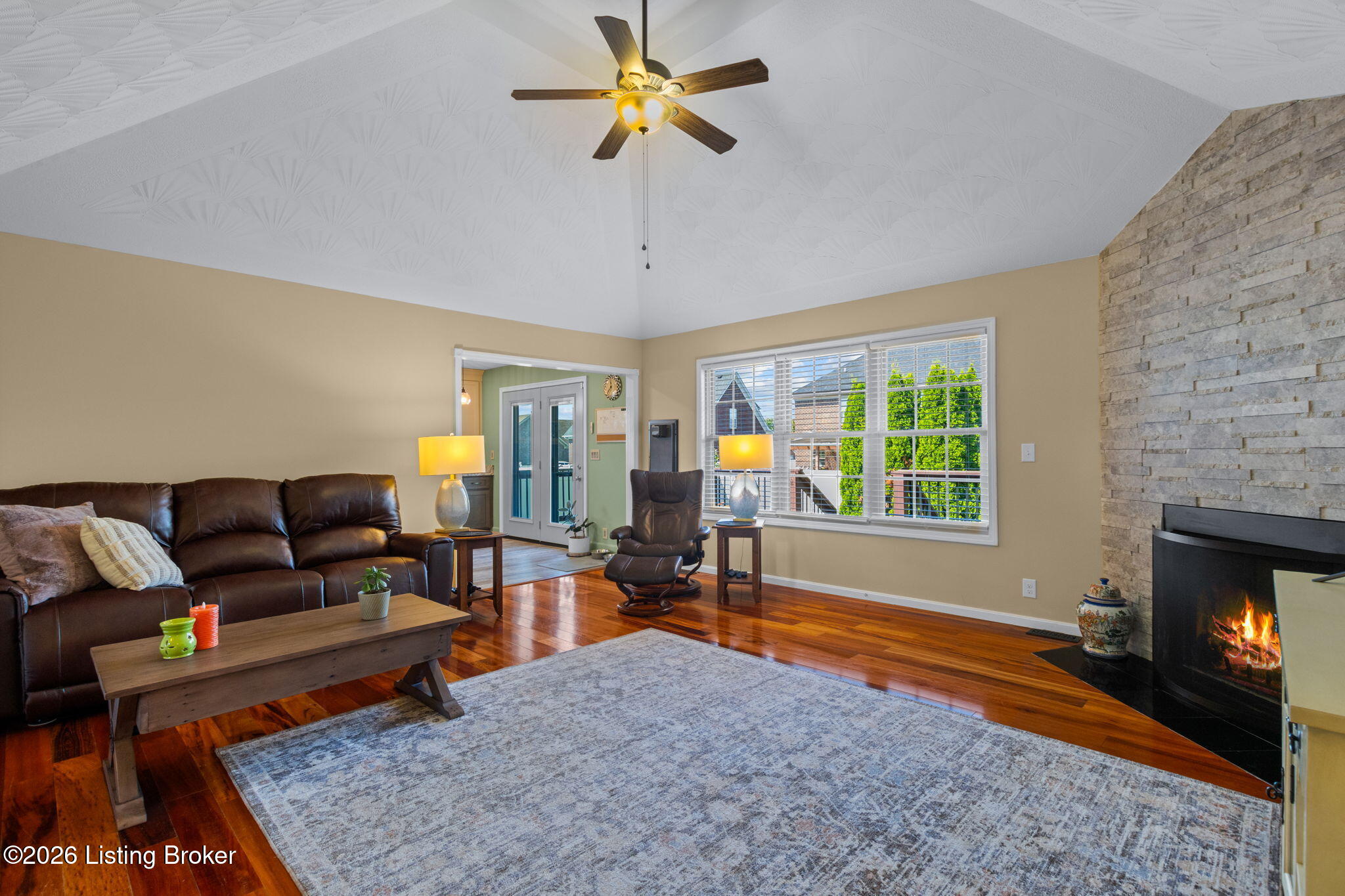 168 Maplewood Dr
