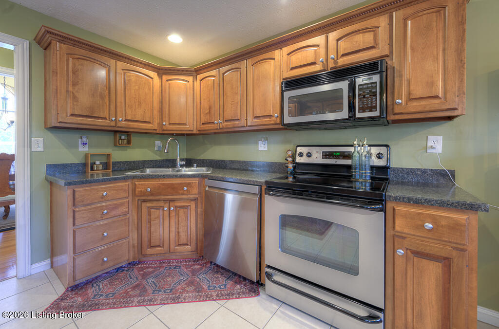 9411 Alex Ct