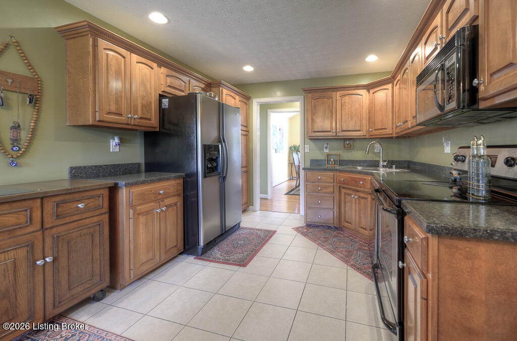 9411 Alex Ct