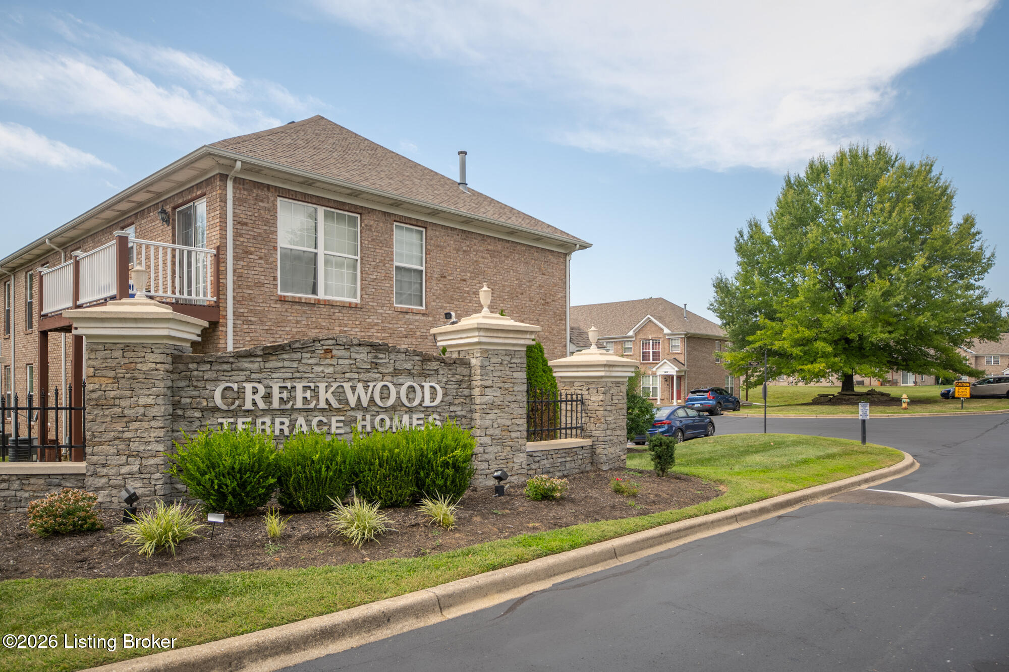 6019 Wooded Creek Dr