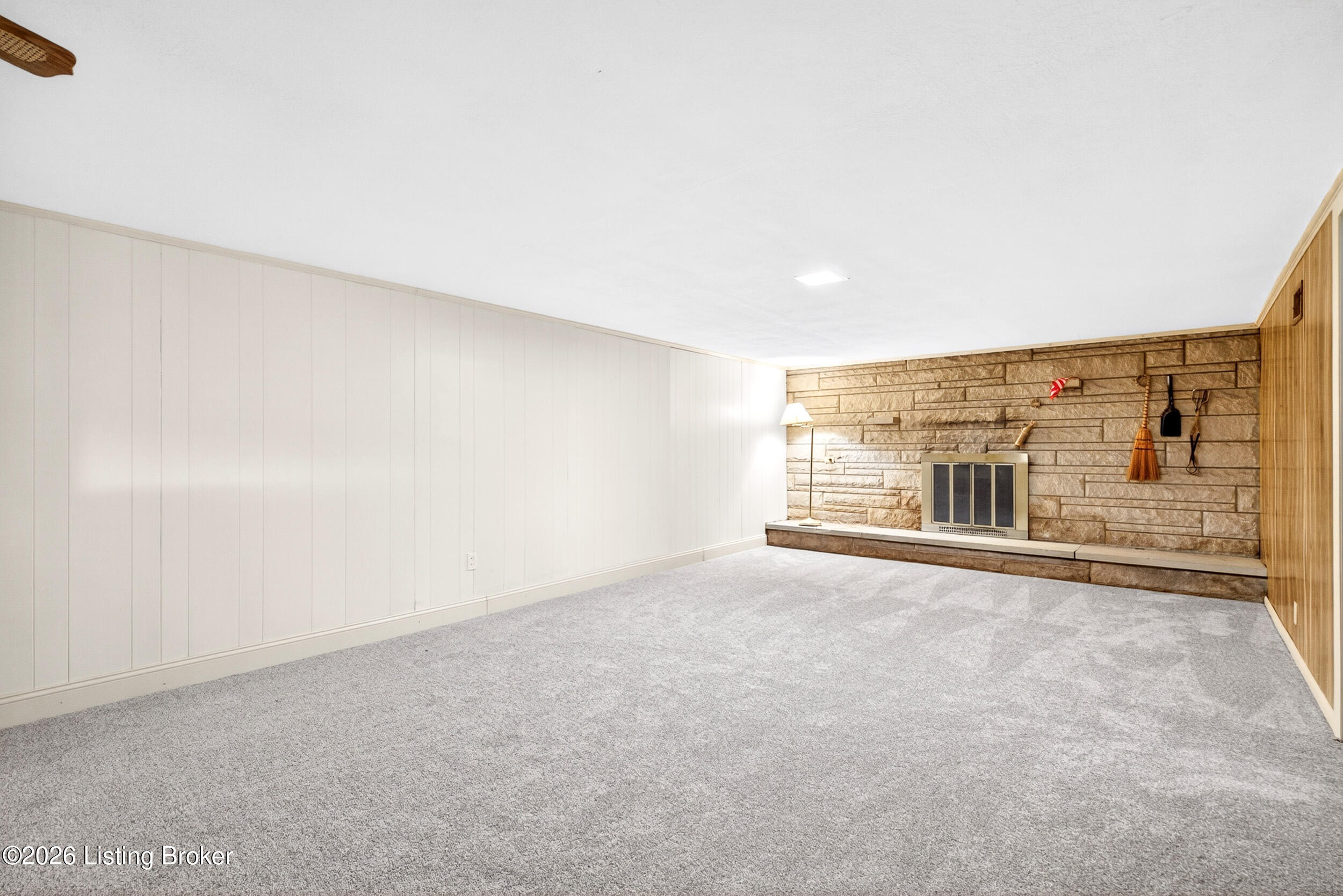 4016 White Plains Ct