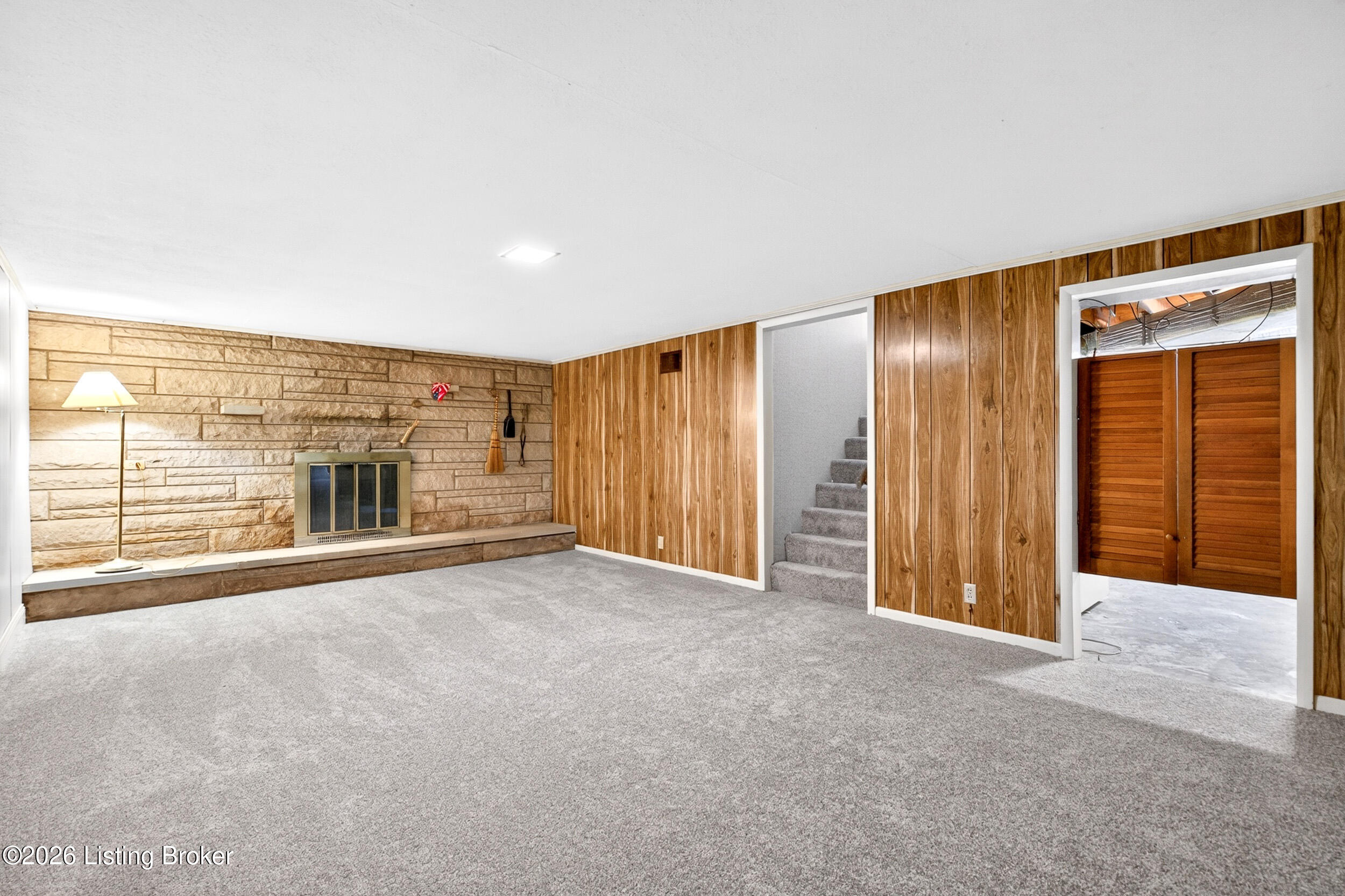 4016 White Plains Ct