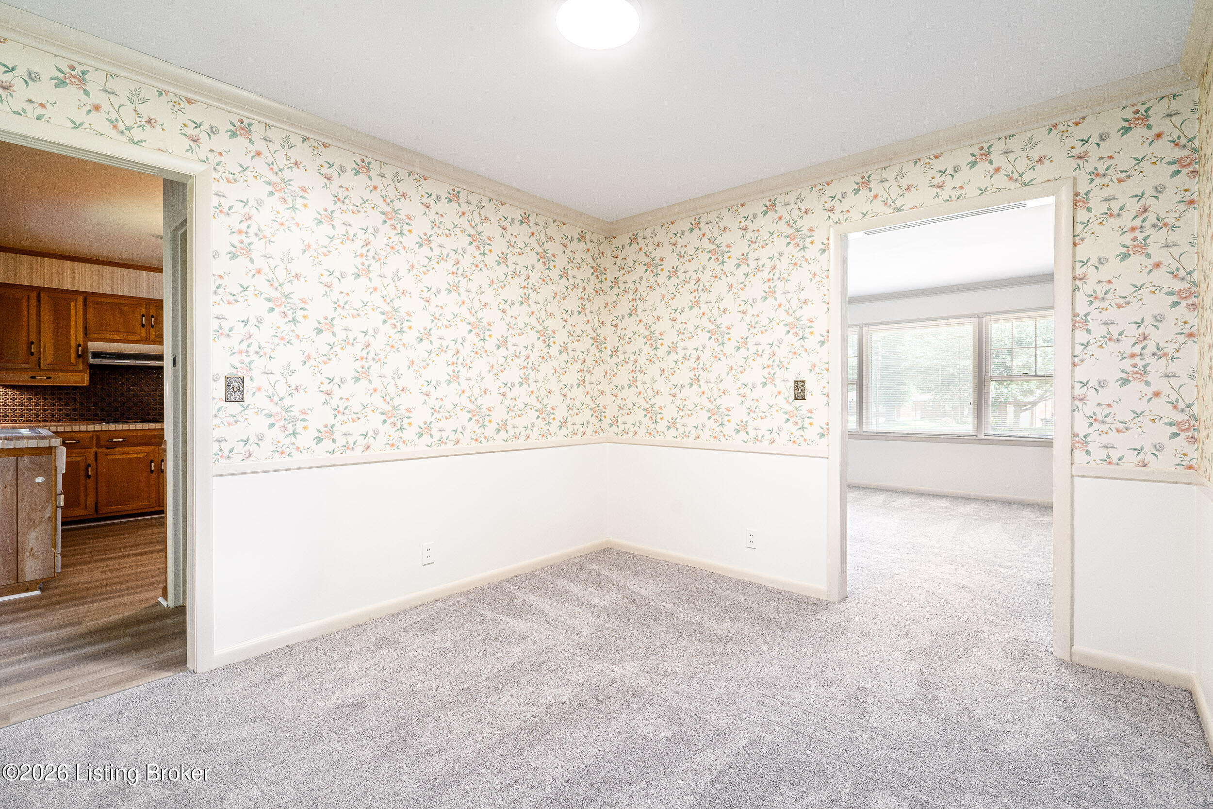 4016 White Plains Ct