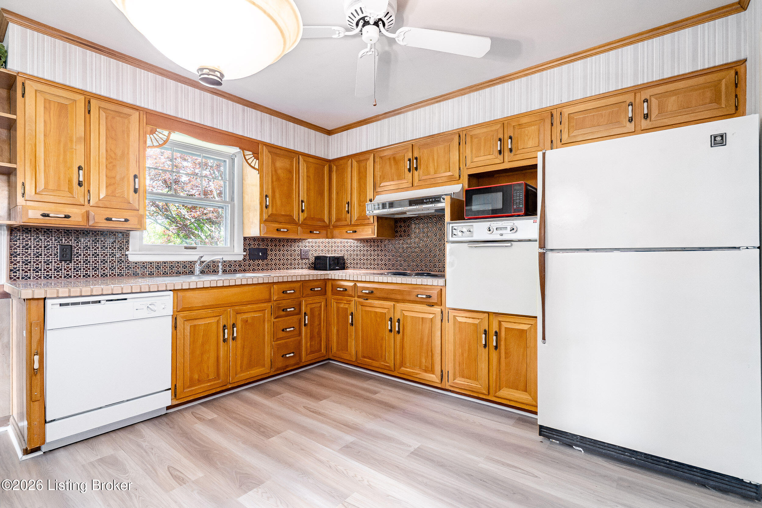 4016 White Plains Ct