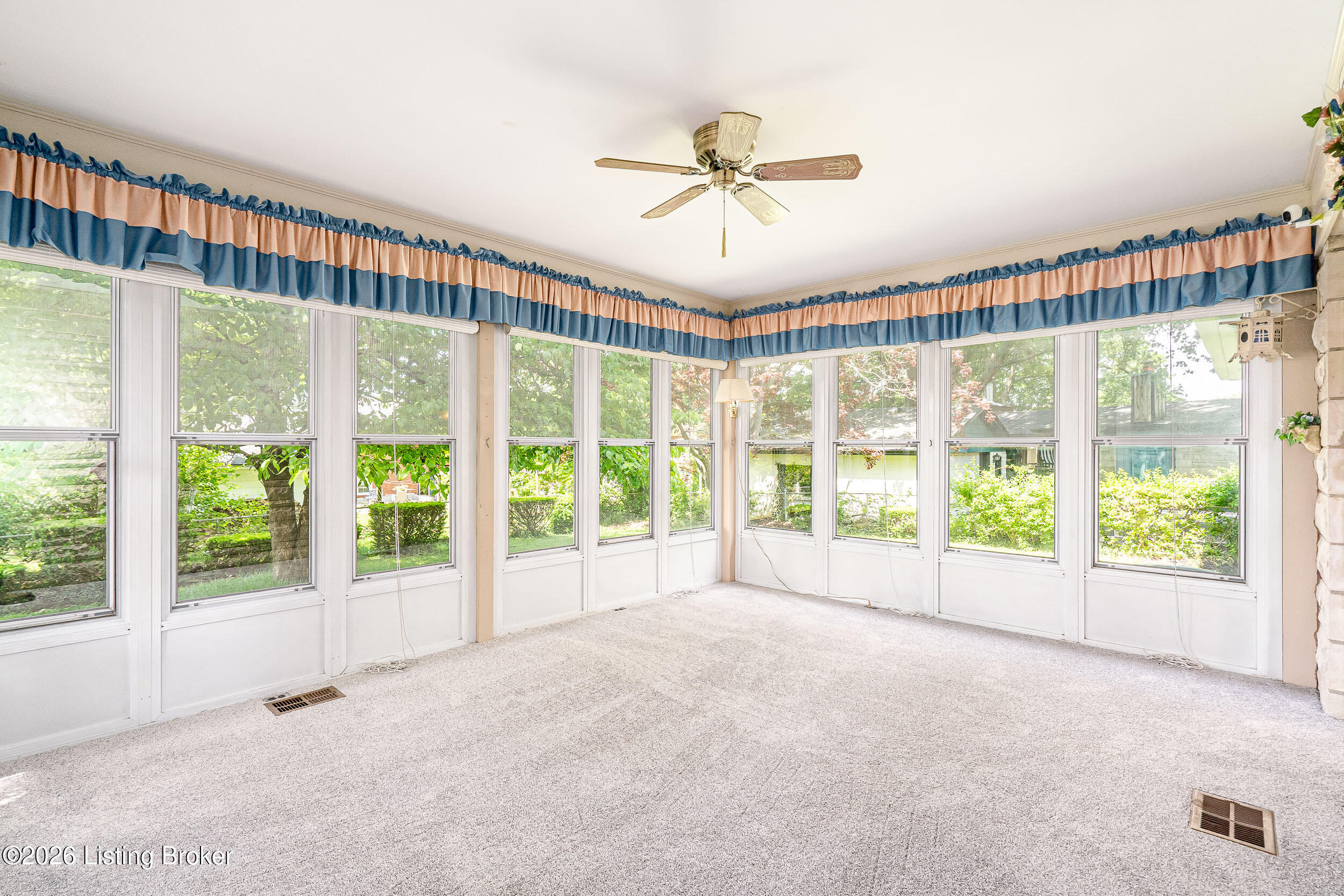 4016 White Plains Ct