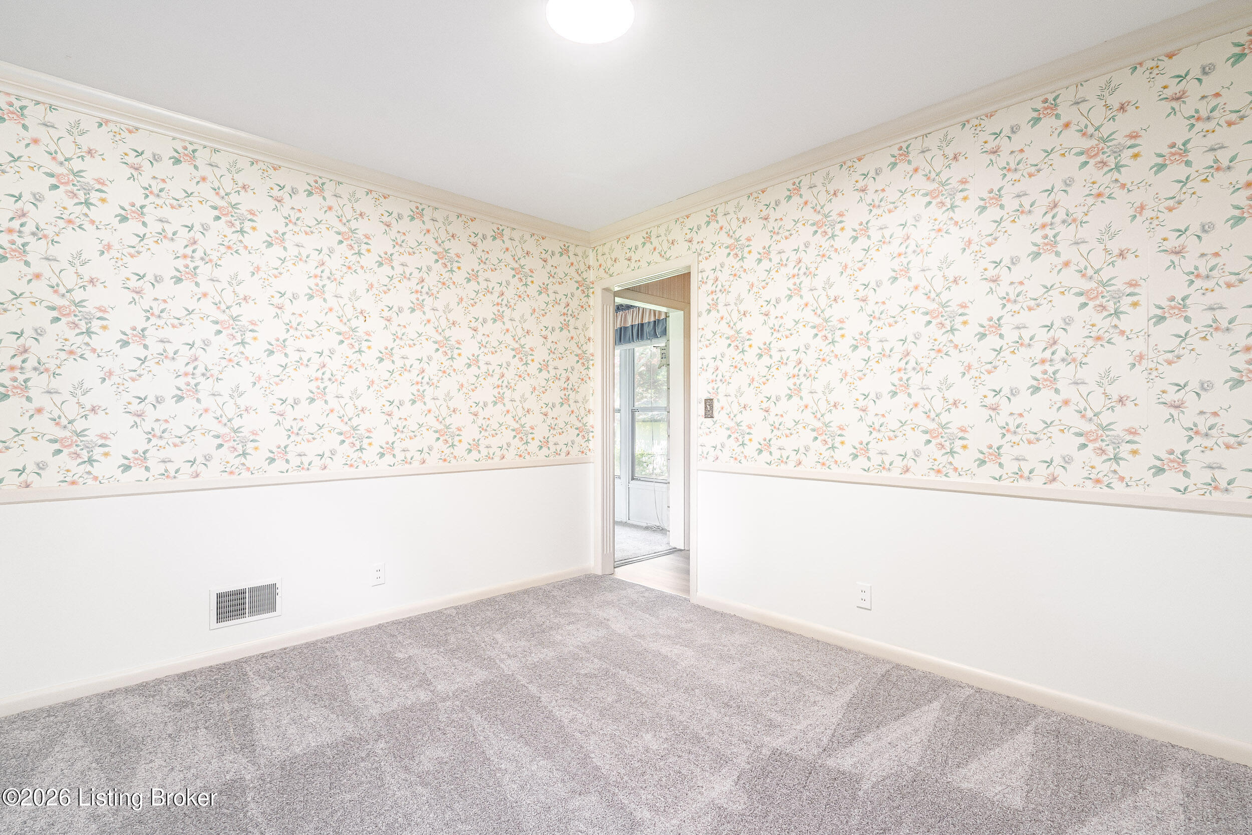4016 White Plains Ct