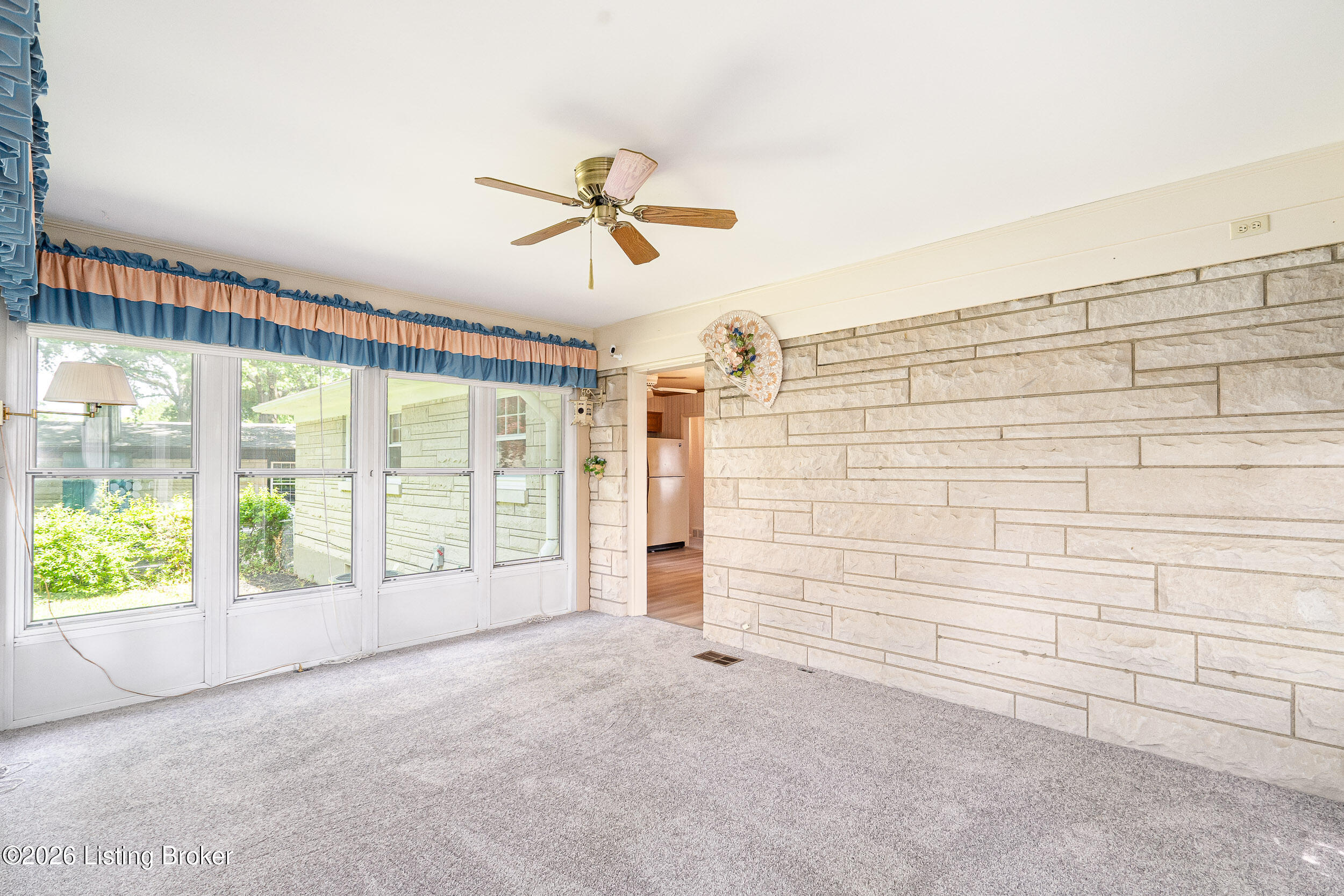 4016 White Plains Ct