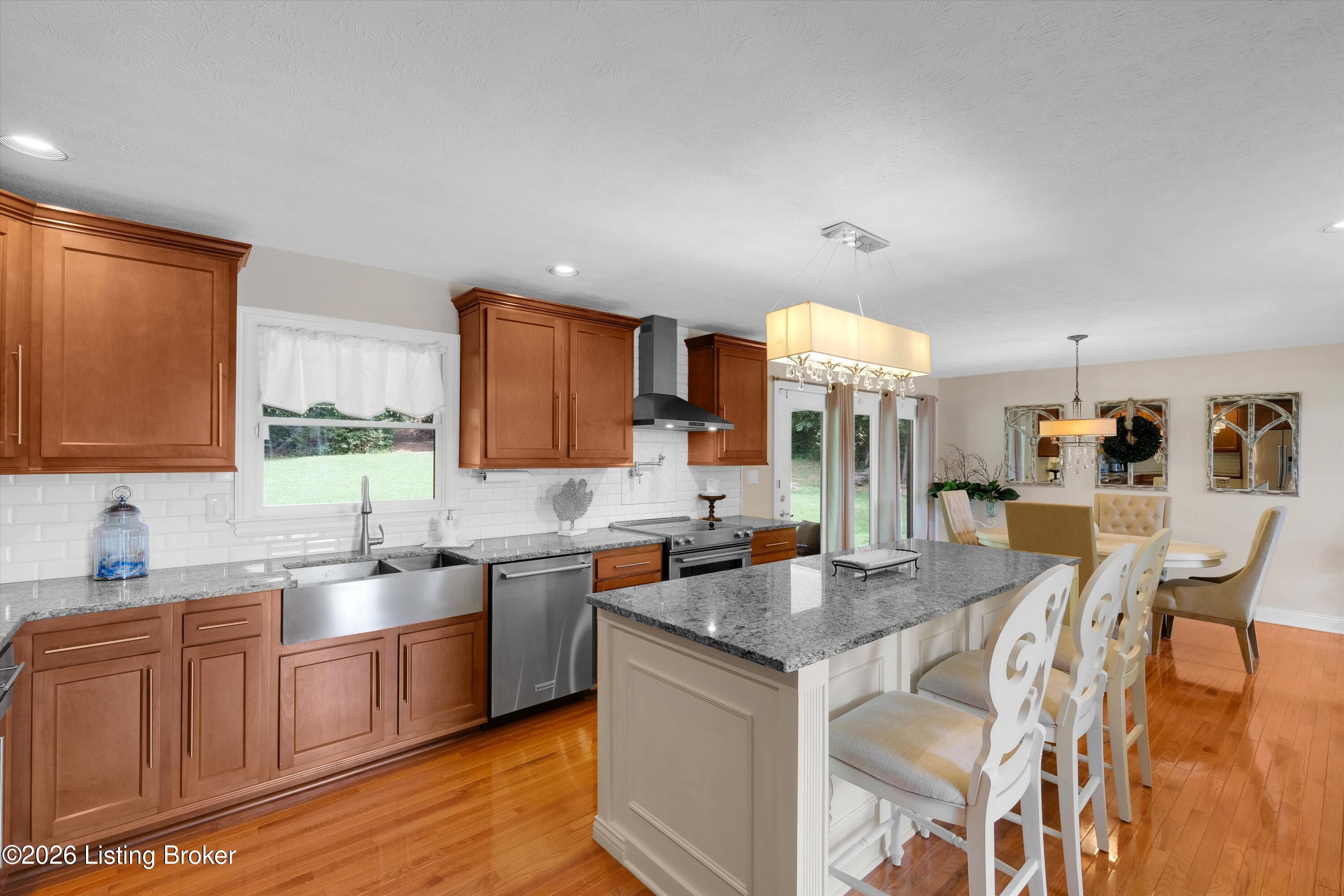 106 Cherry Hills Ln