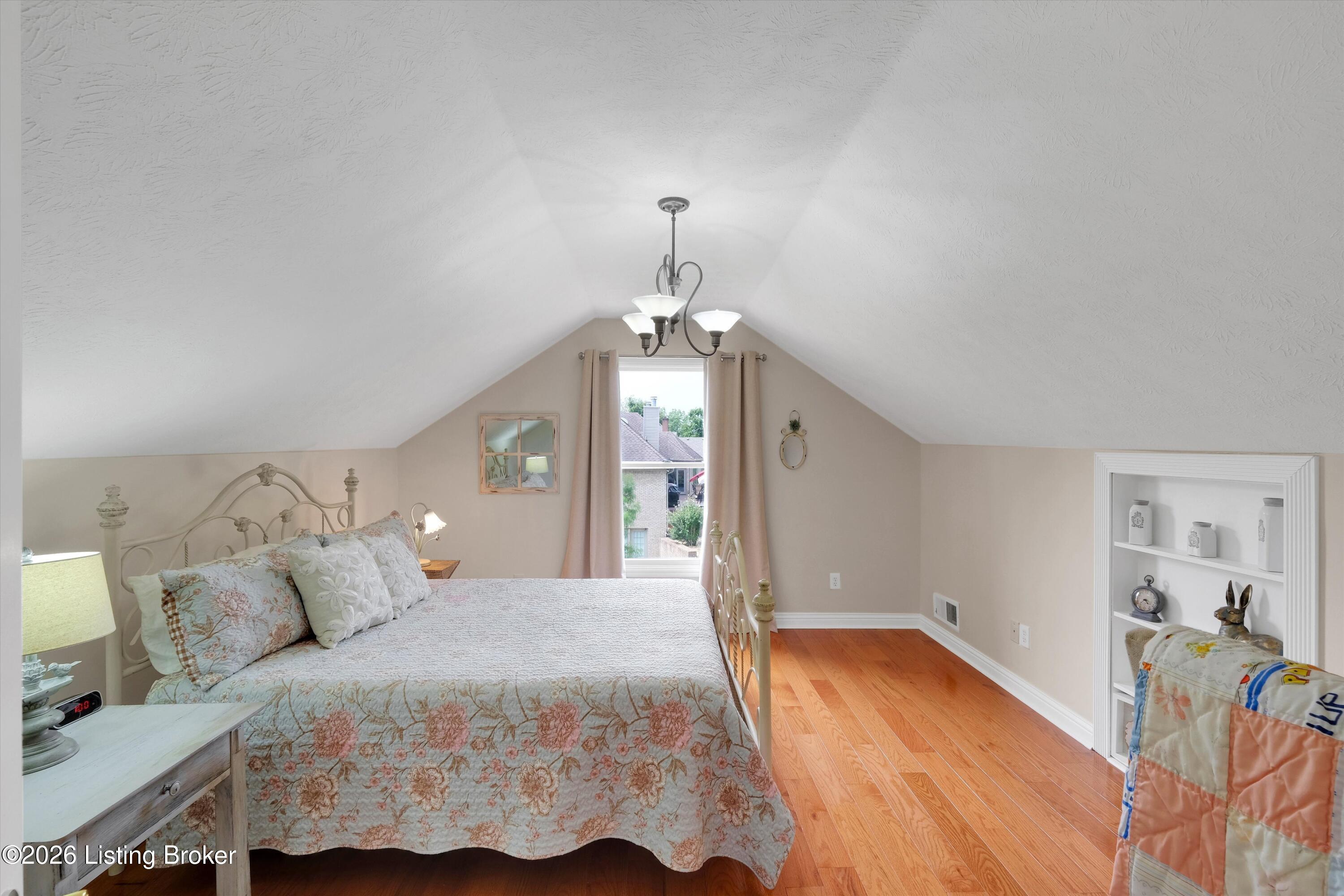 106 Cherry Hills Ln