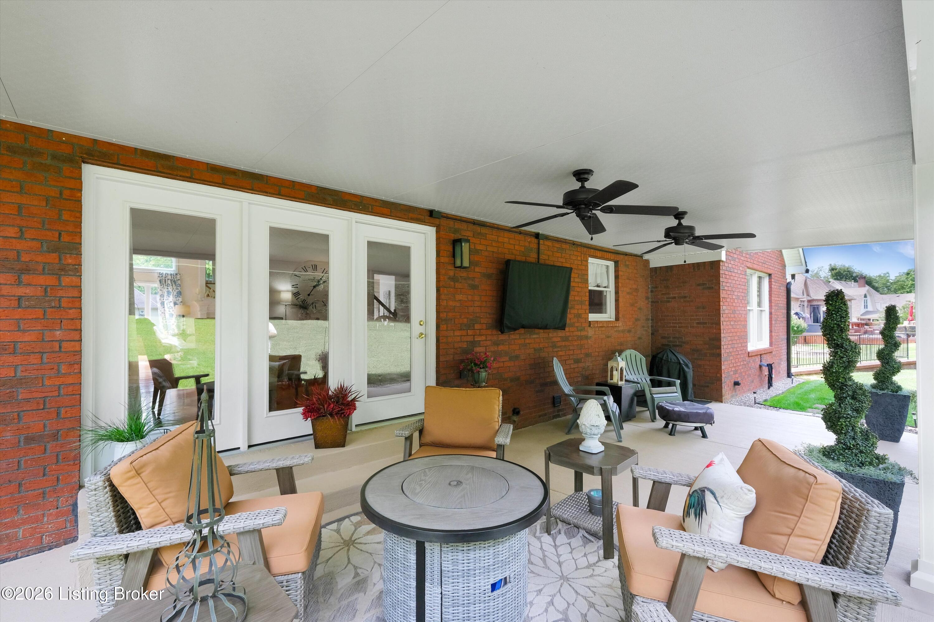 106 Cherry Hills Ln
