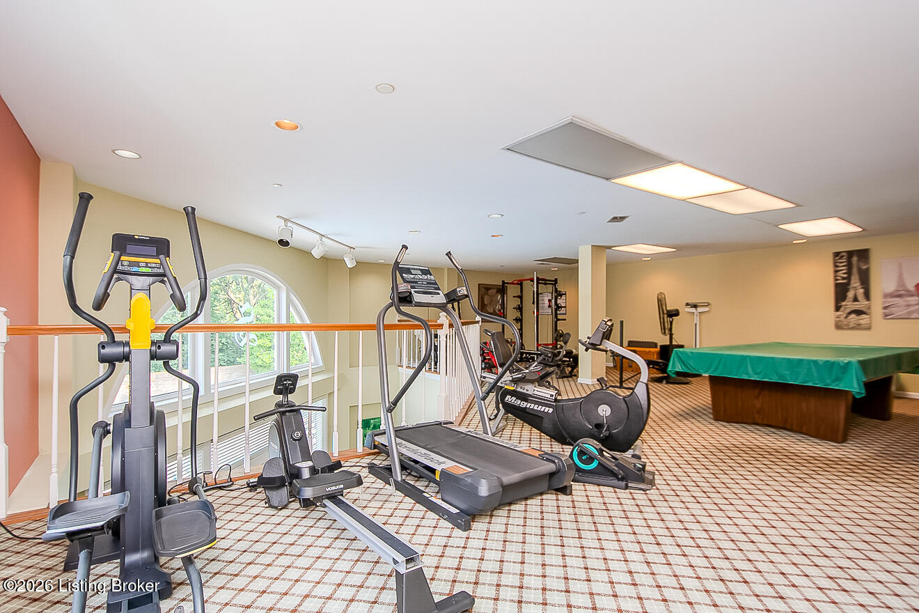 8605 Shelbyville Rd APT 126
