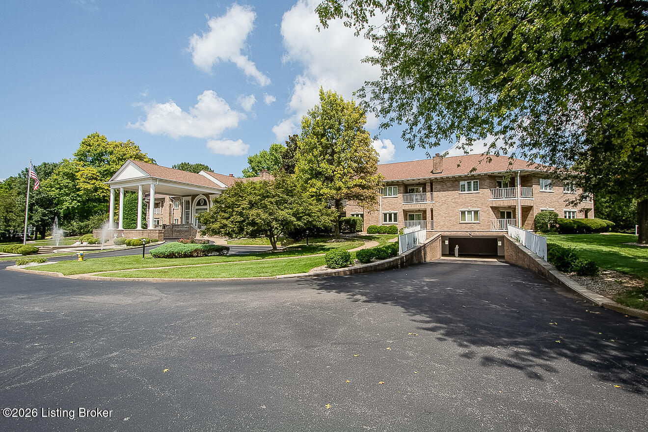 8605 Shelbyville Rd APT 126