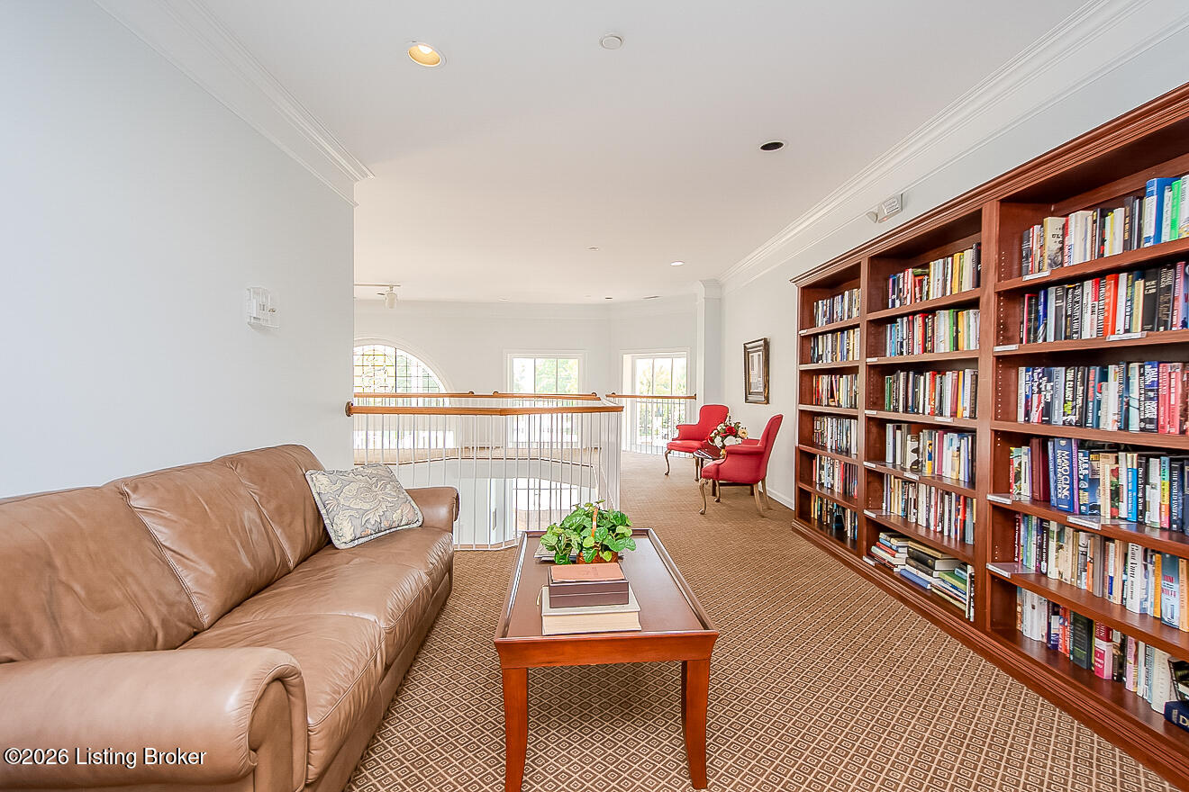 8605 Shelbyville Rd APT 126
