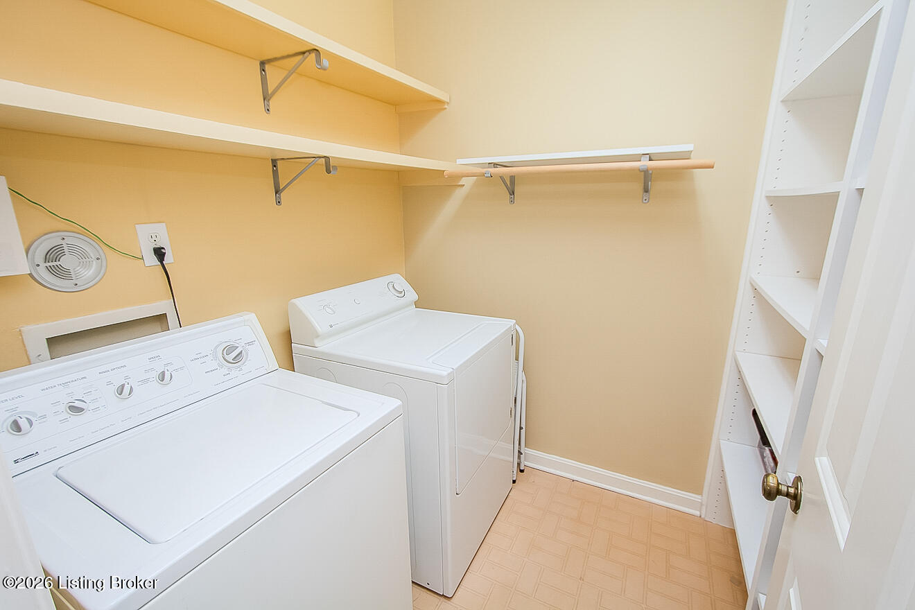 8605 Shelbyville Rd APT 126