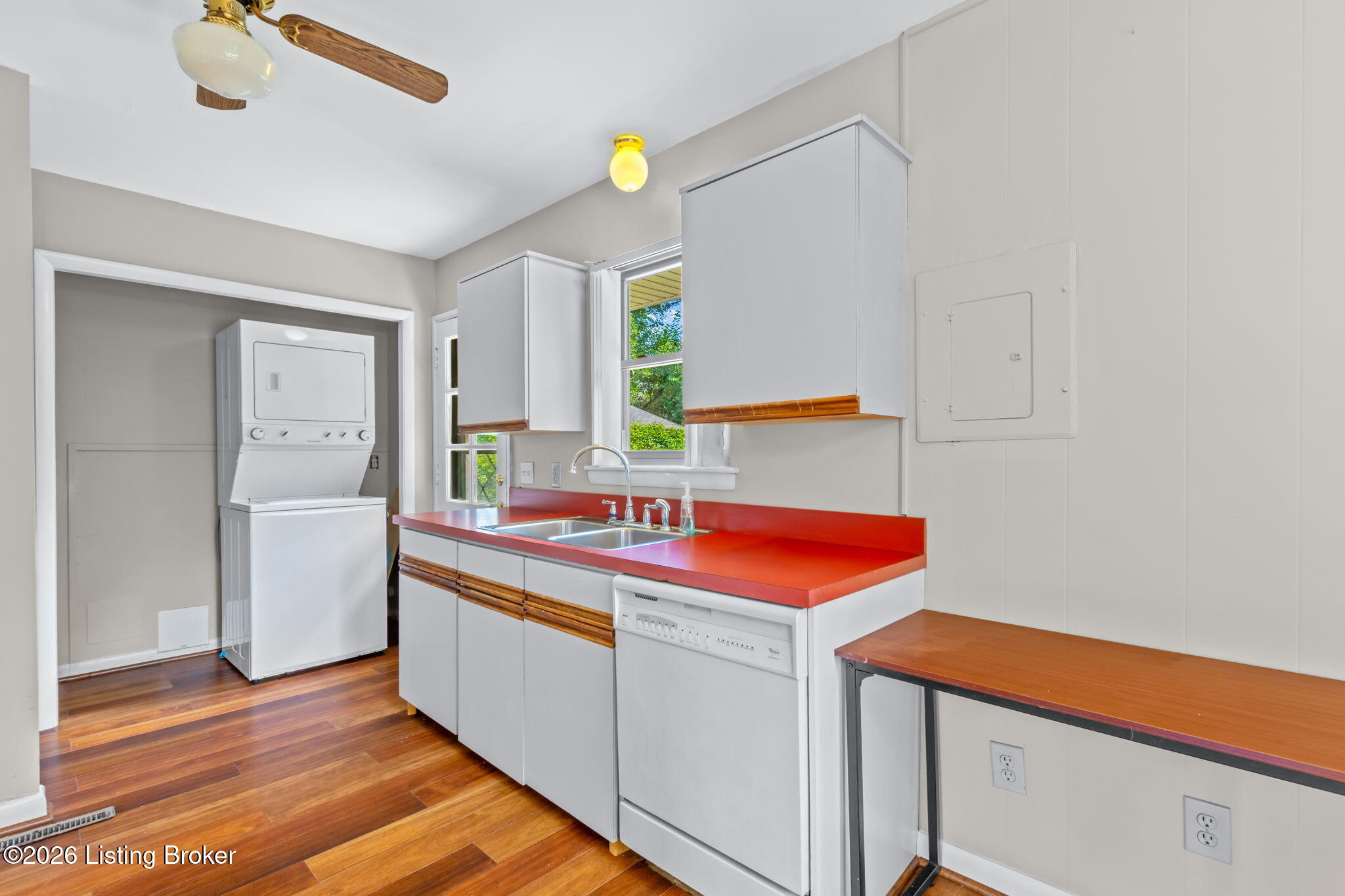 3107 Maywood Pl