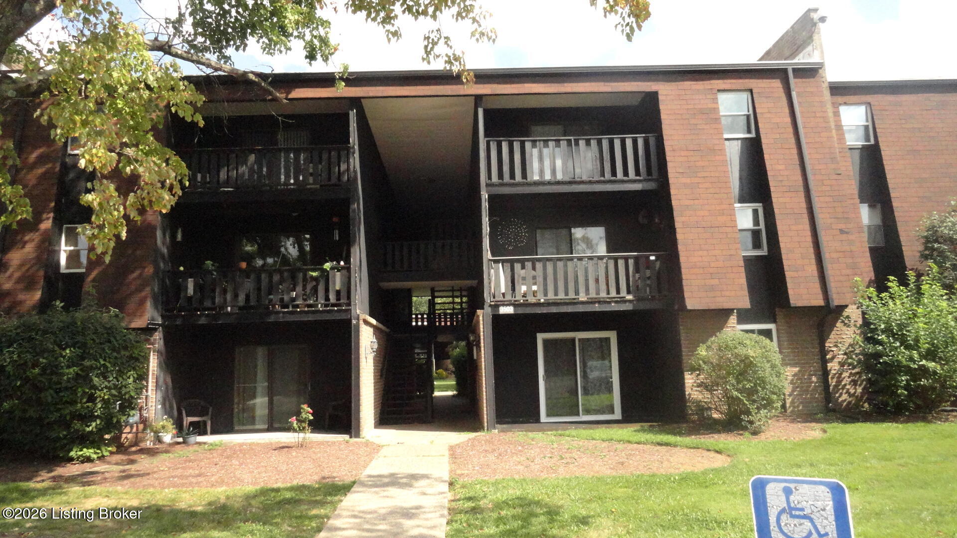 3503 Lodge Ln 307