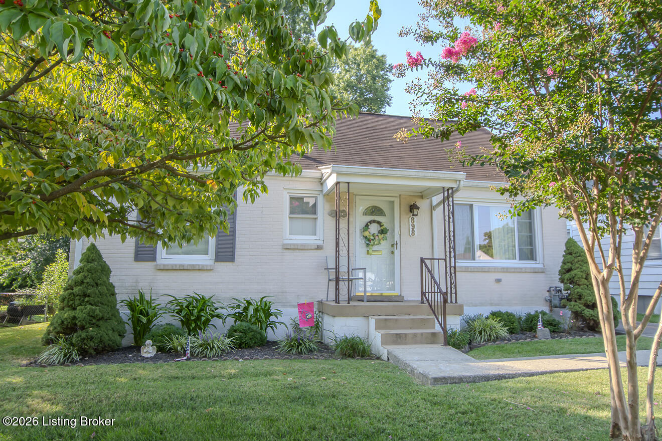 898 Molter Ave