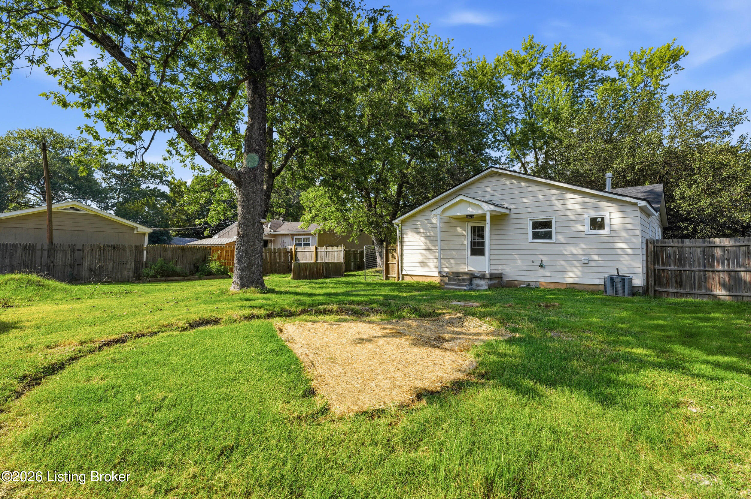 5010 Belmont Ave