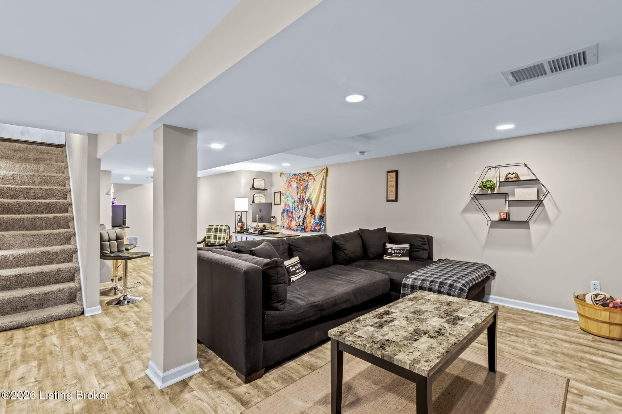 7404 Arapaho Dr