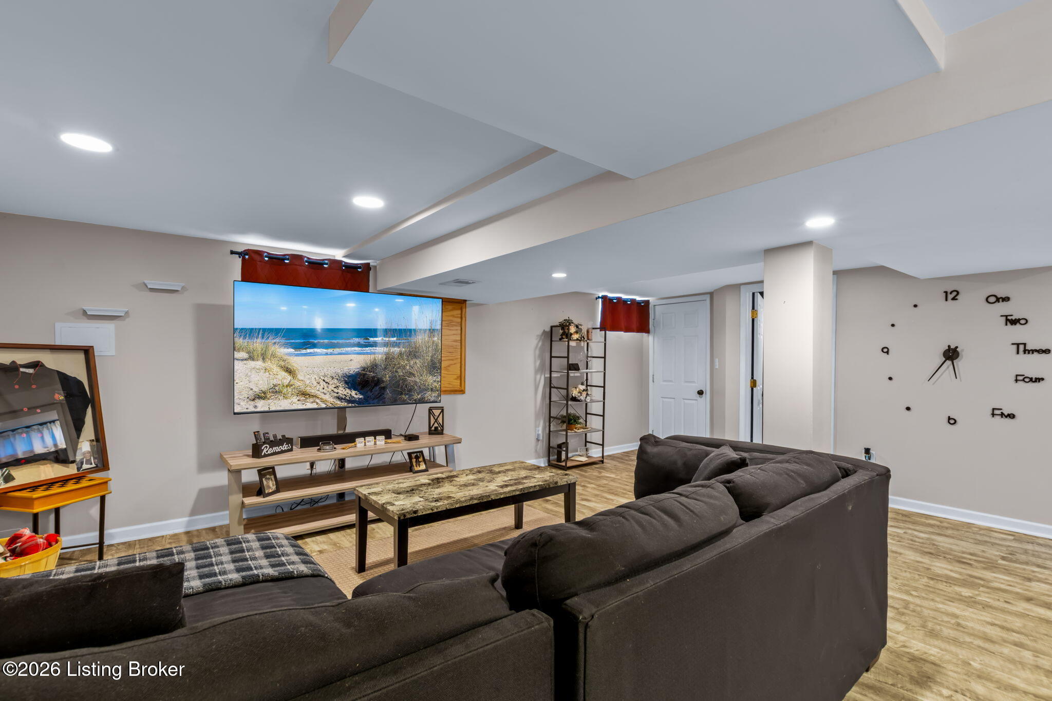 7404 Arapaho Dr