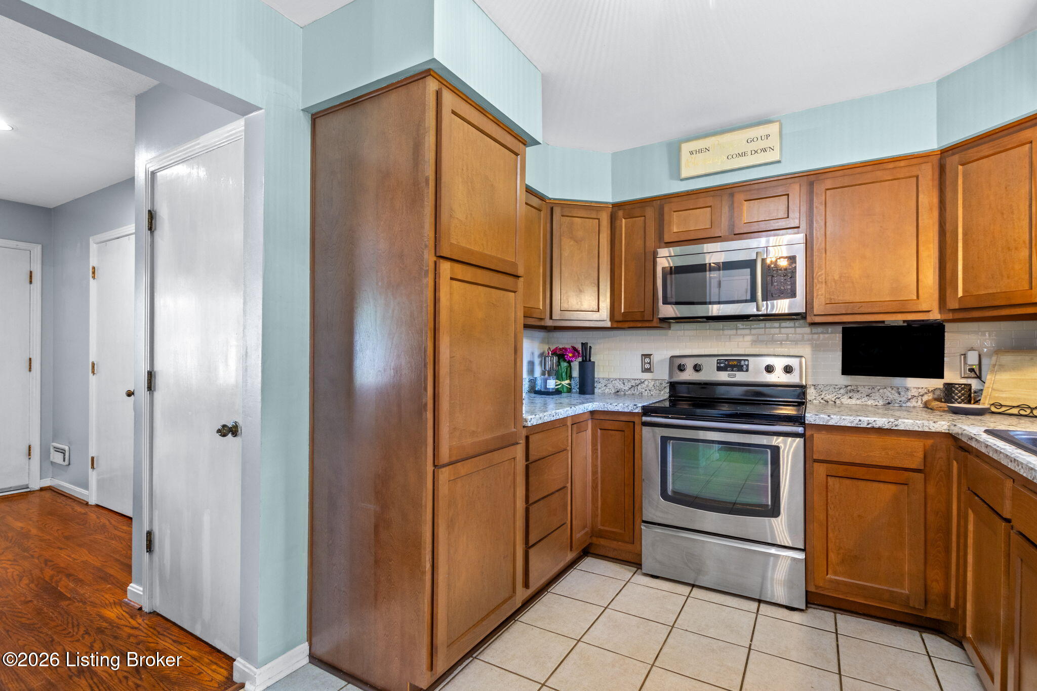 7404 Arapaho Dr
