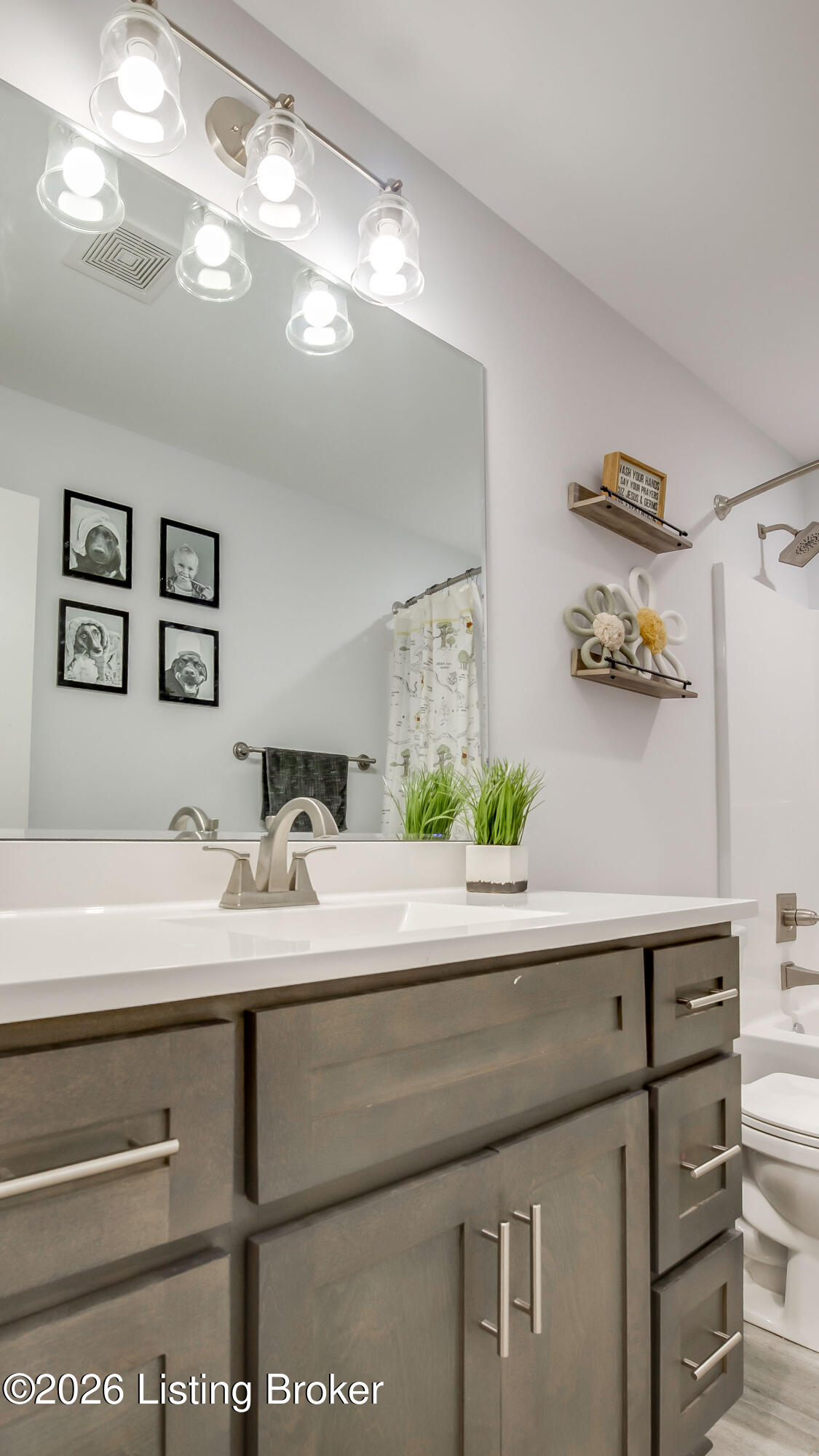 361 Williamsburg Dr