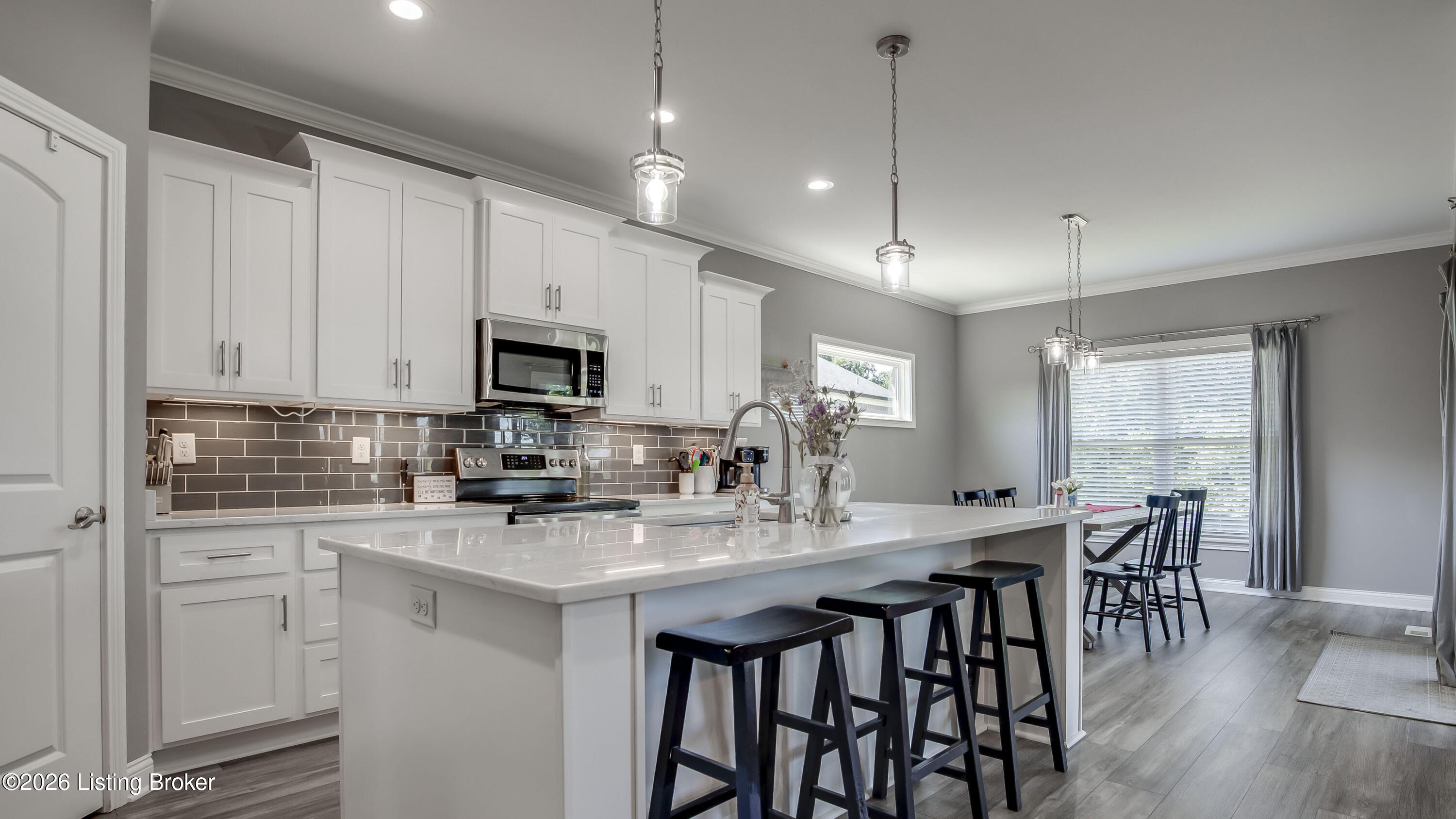 361 Williamsburg Dr