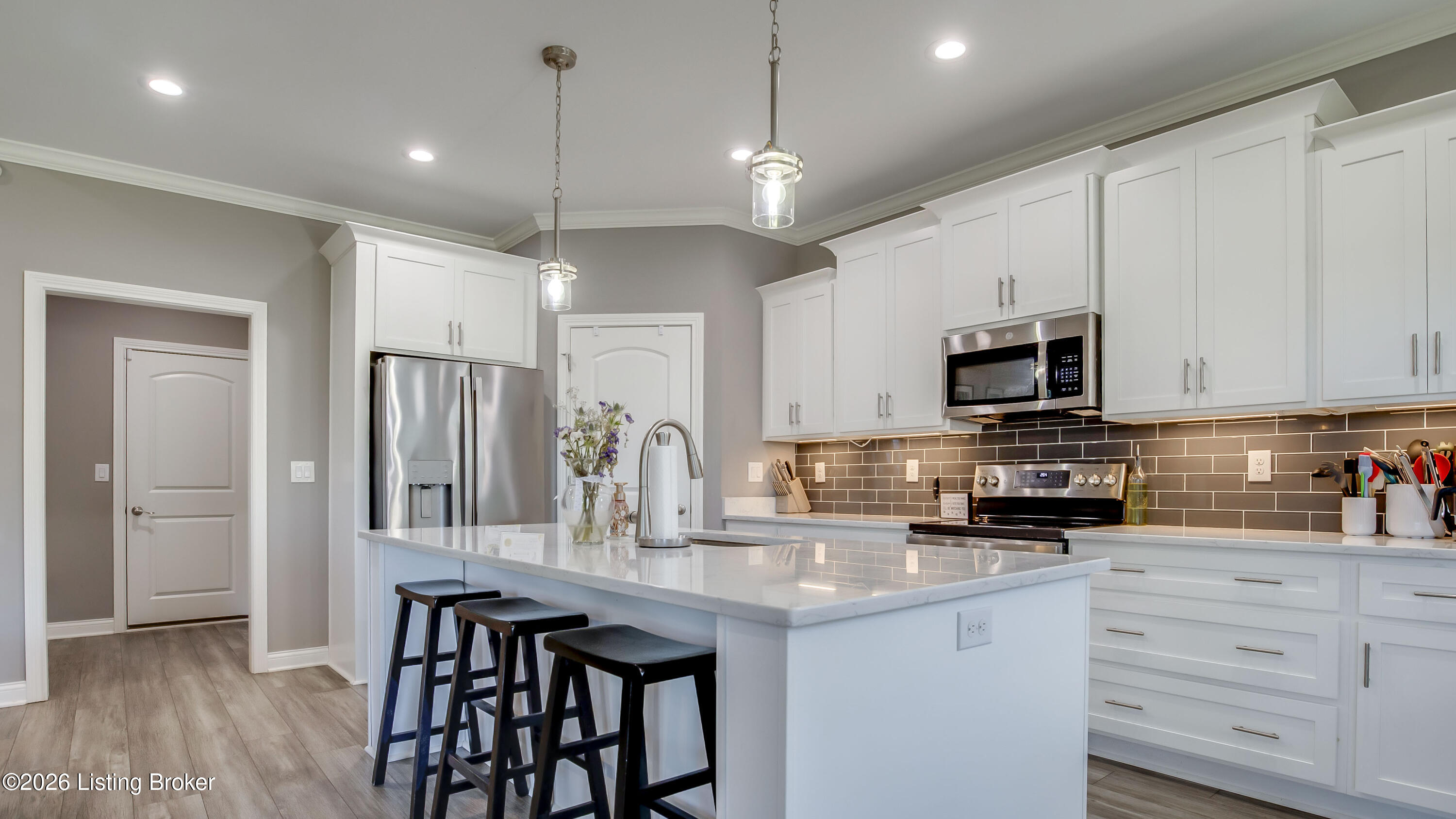 361 Williamsburg Dr