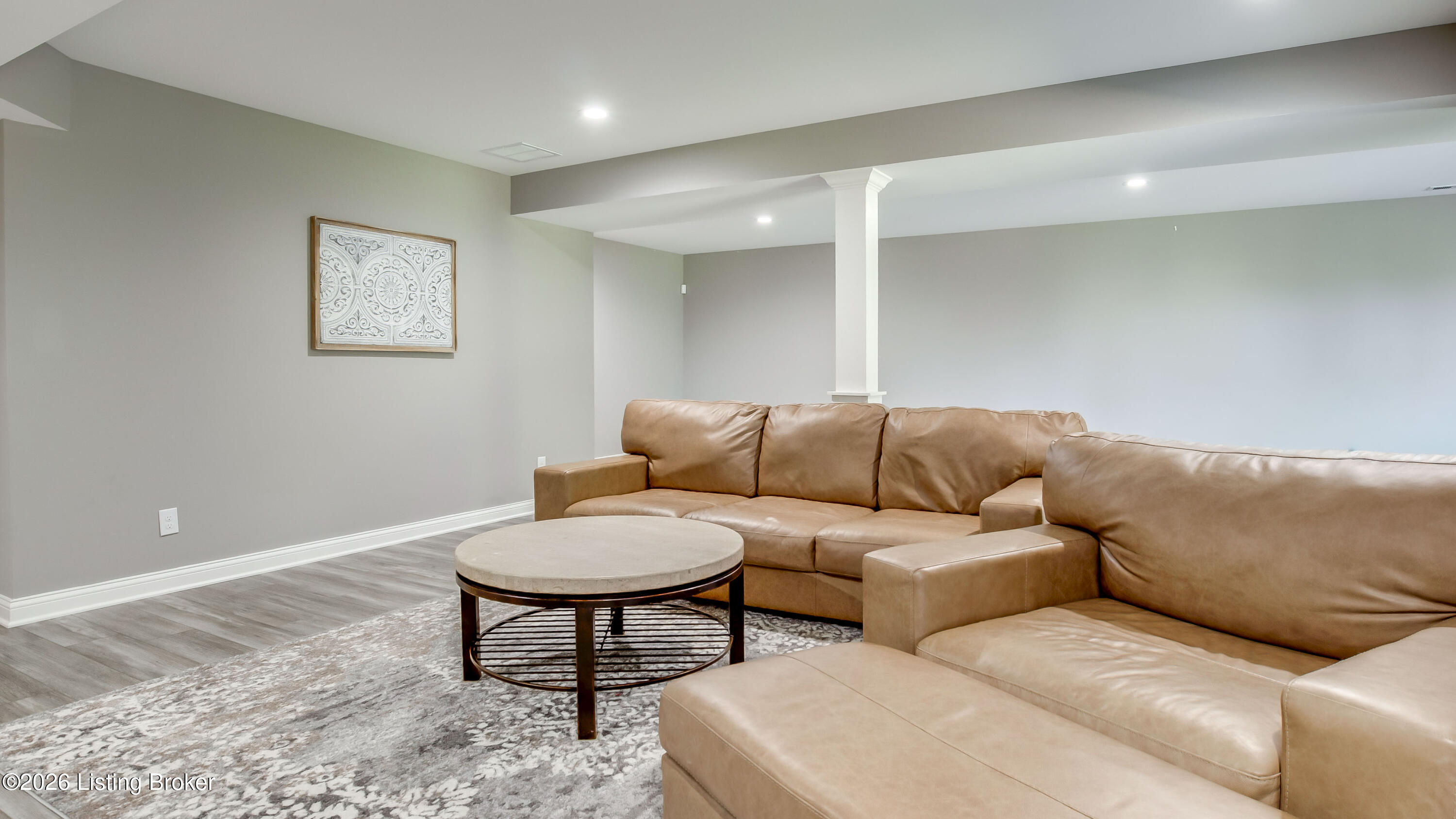 361 Williamsburg Dr