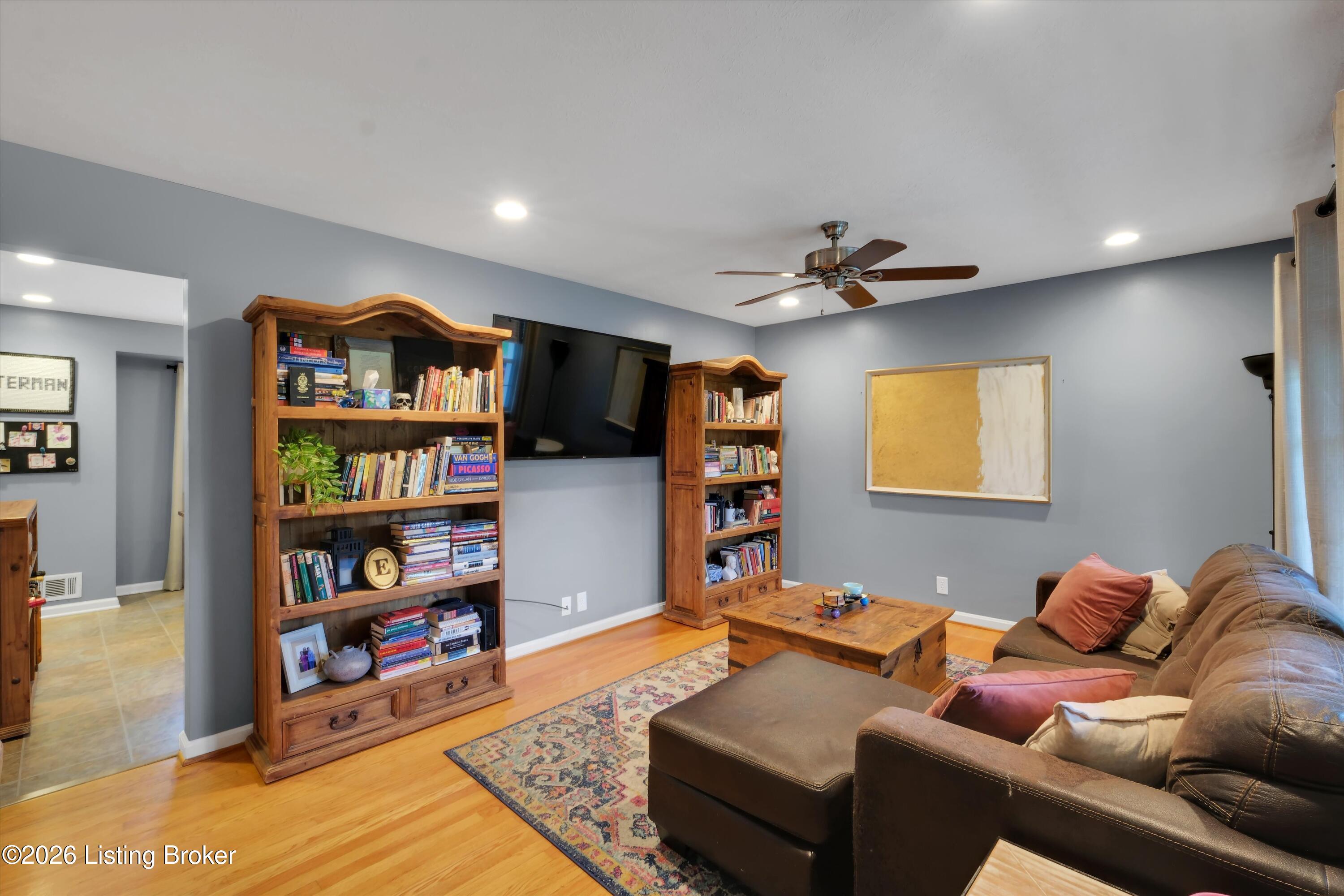 8107 Jasmine Ln