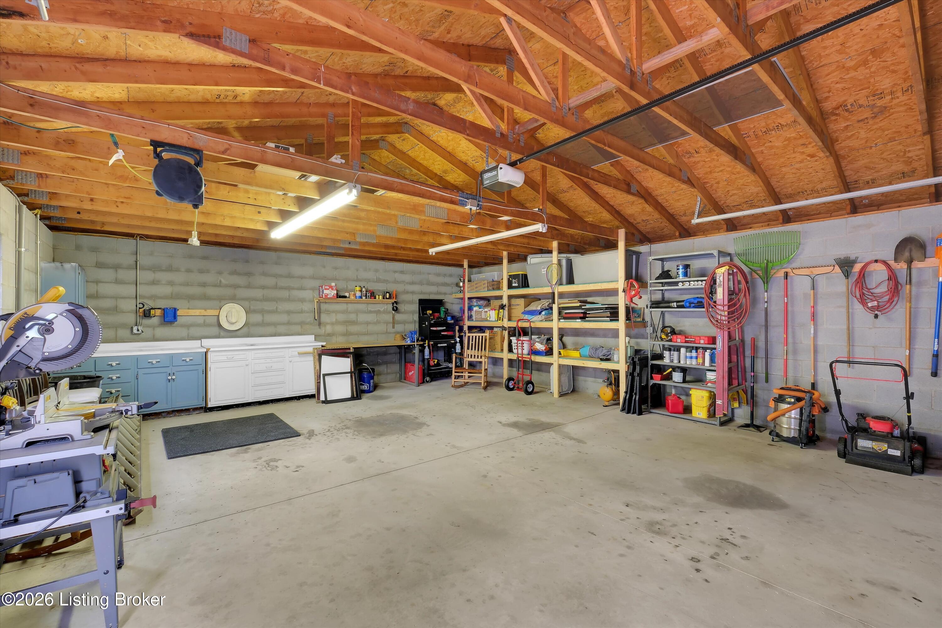 8107 Jasmine Ln