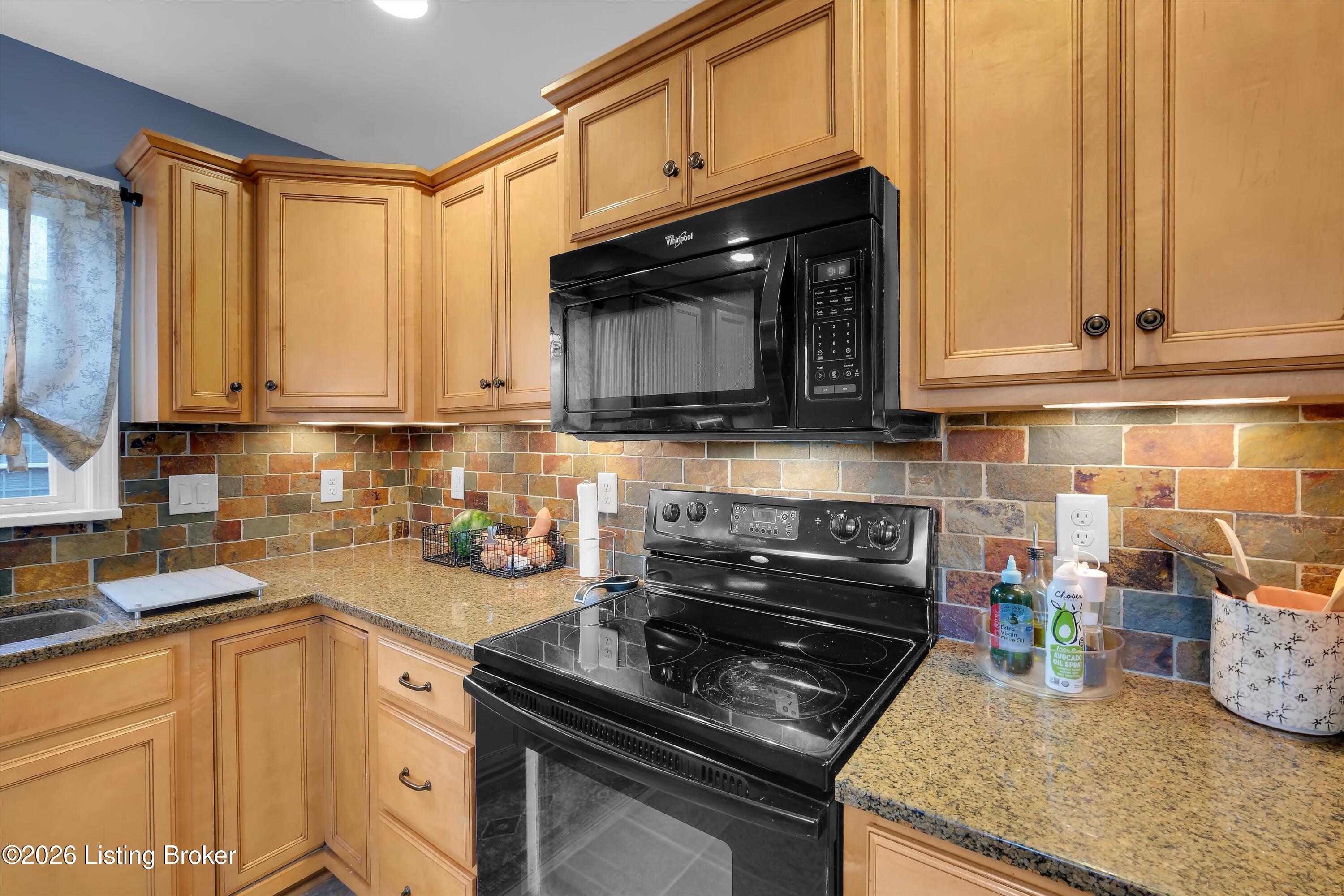 8107 Jasmine Ln