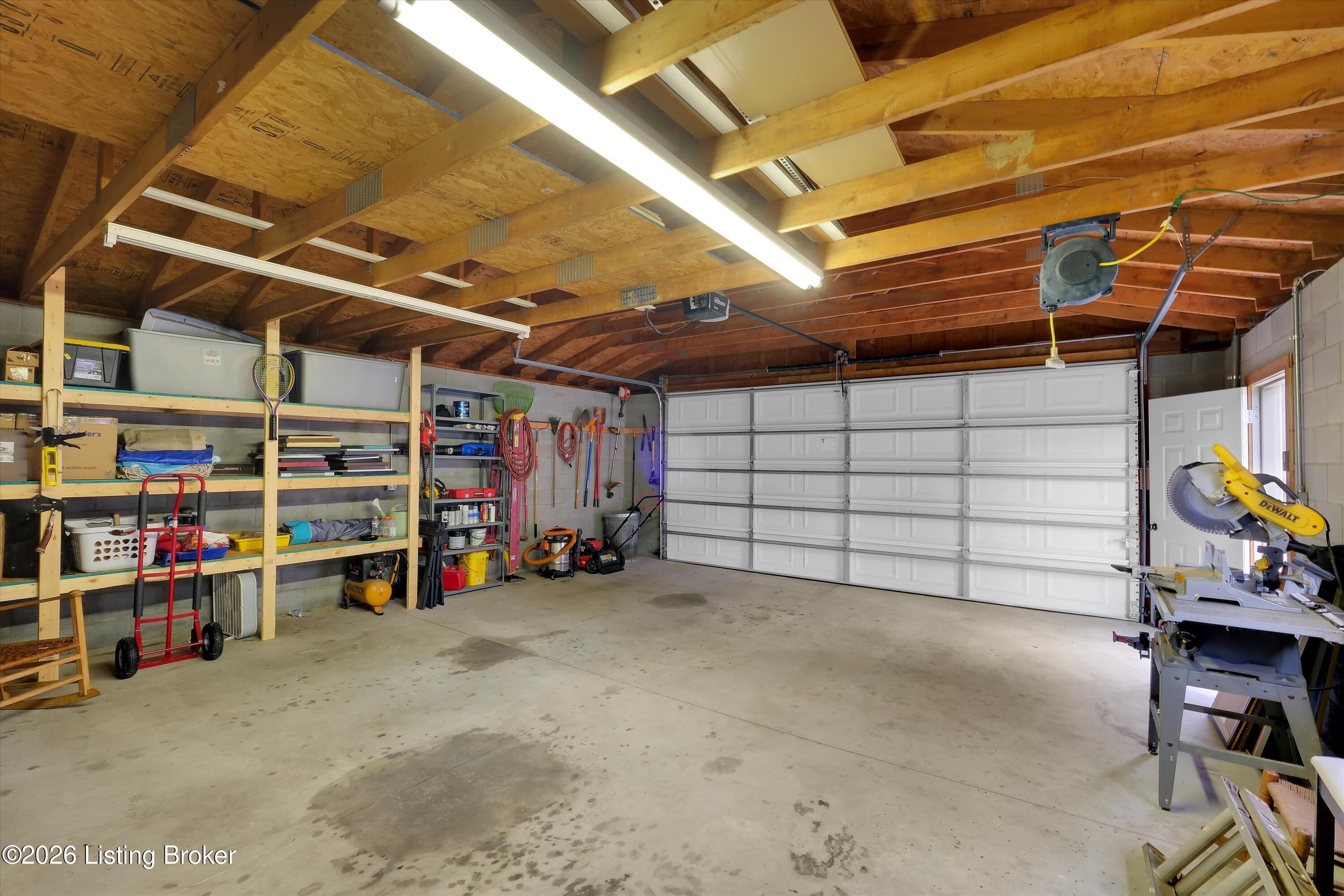 8107 Jasmine Ln