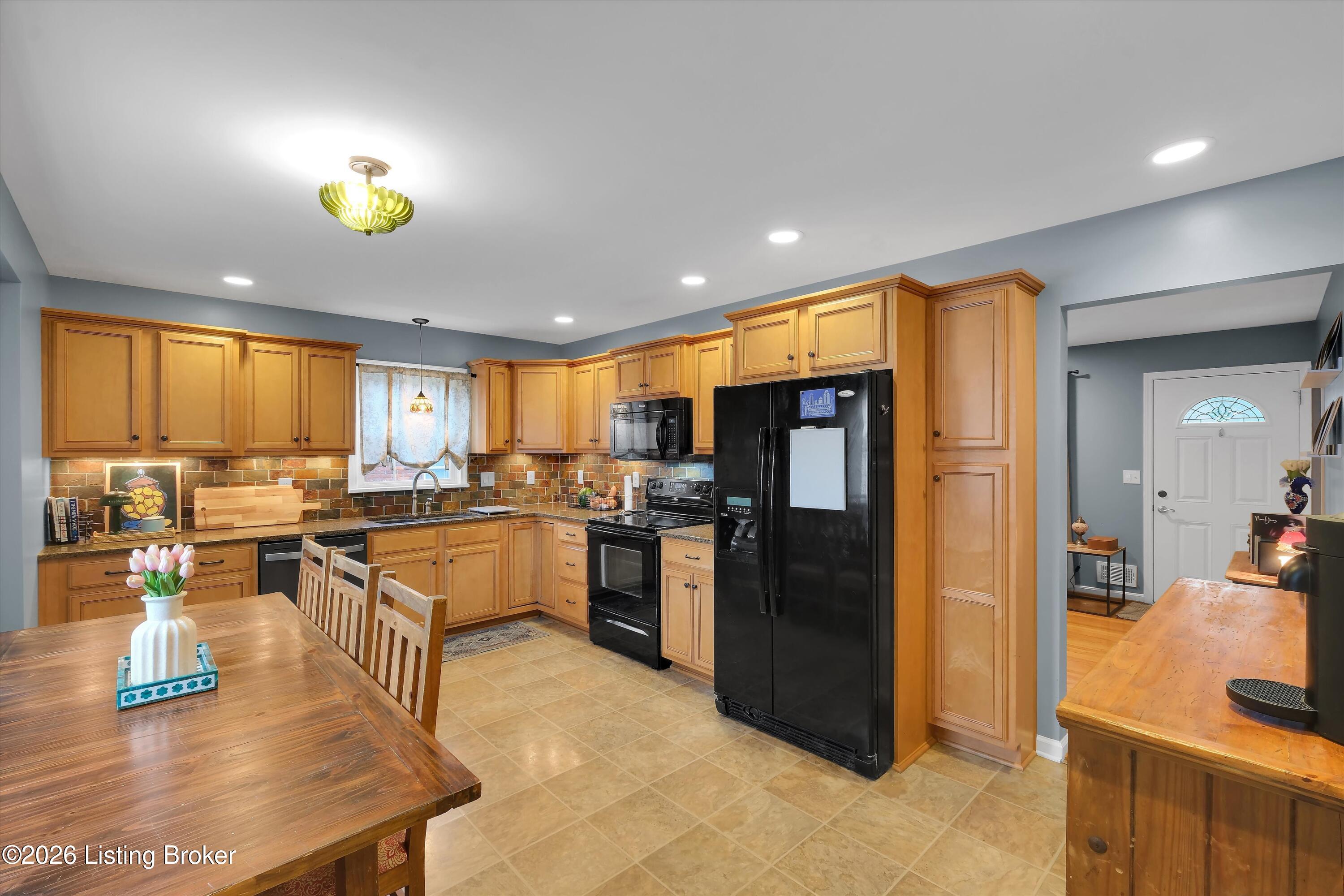8107 Jasmine Ln