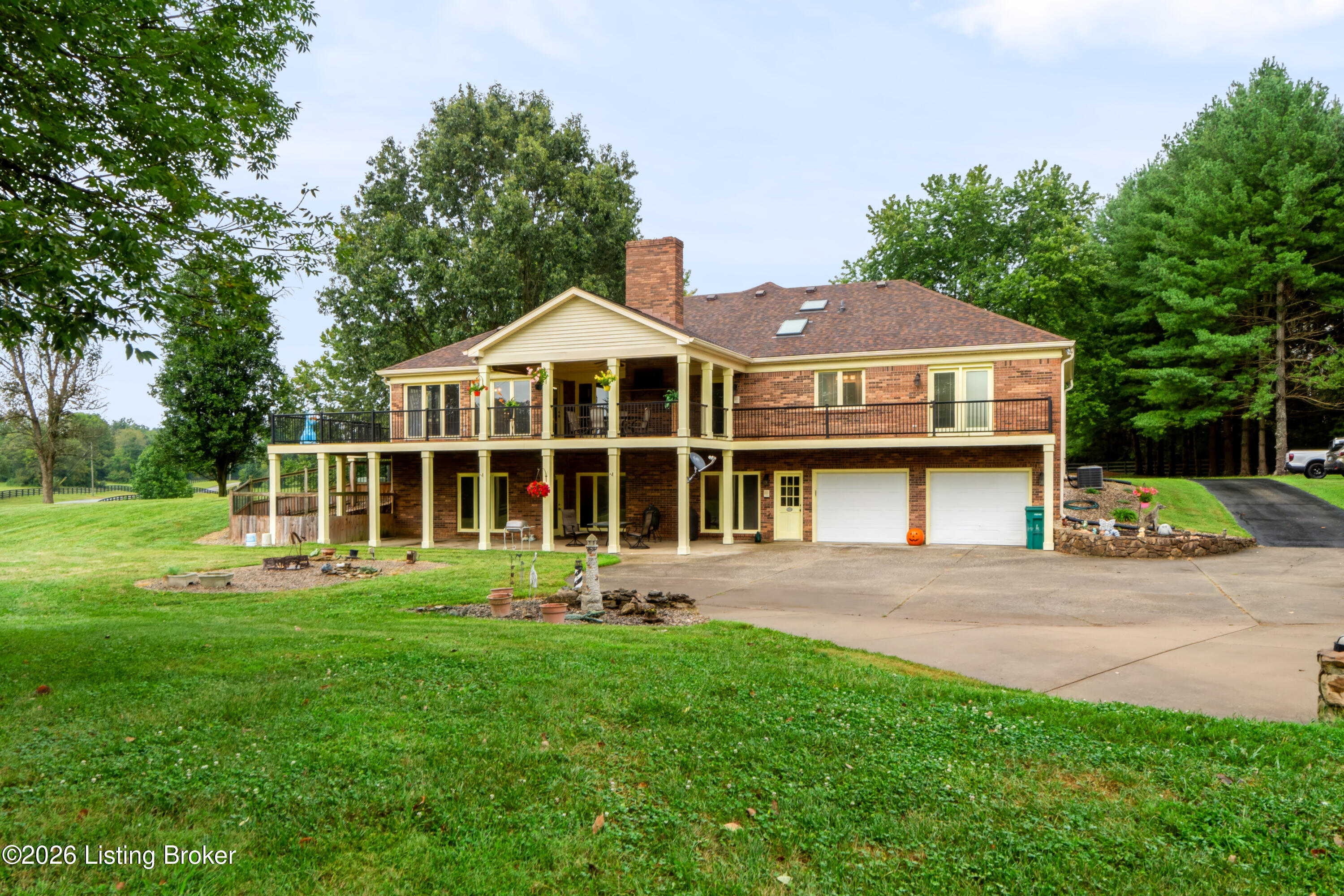 2400 Sir Roberts Way