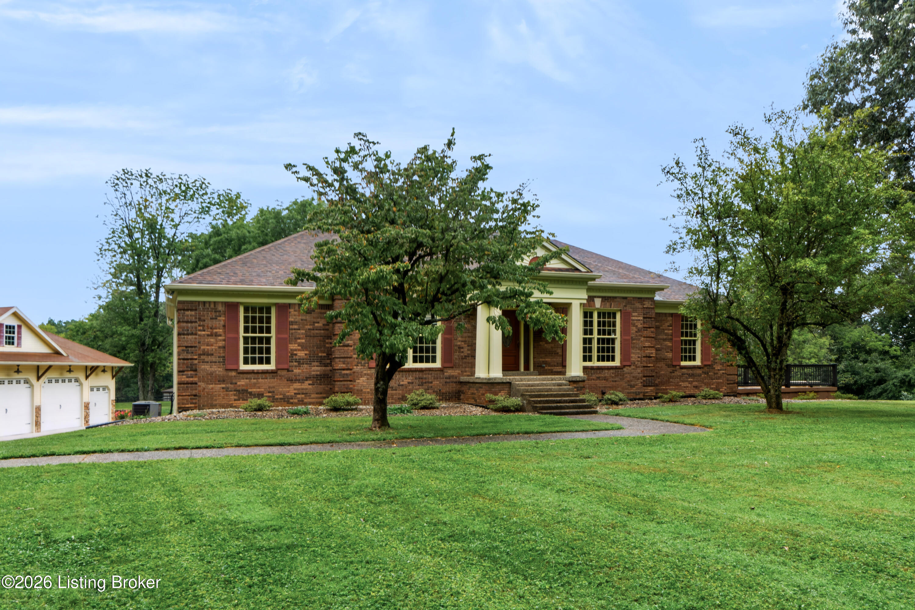 2400 Sir Roberts Way