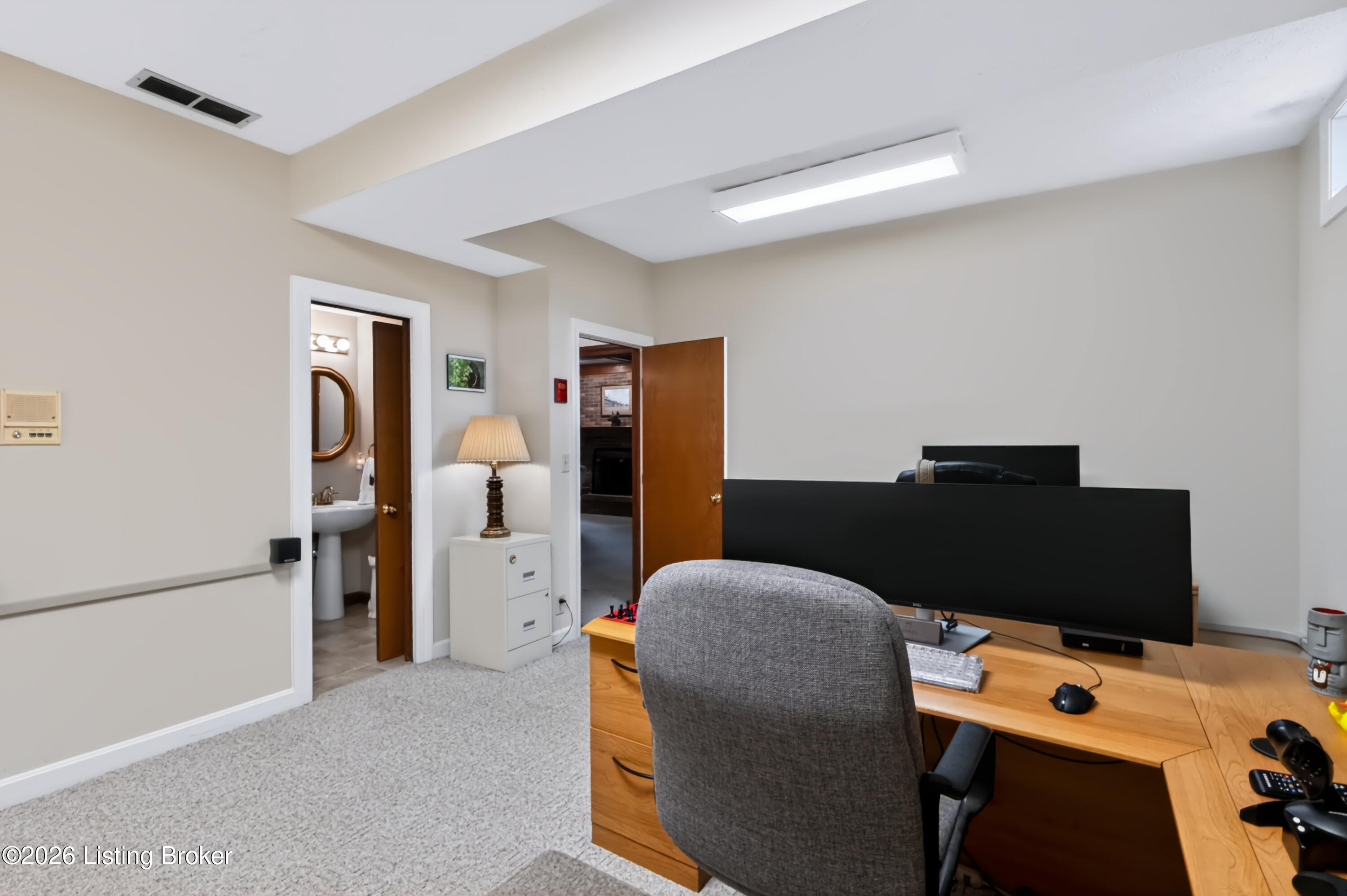 2400 Sir Roberts Way