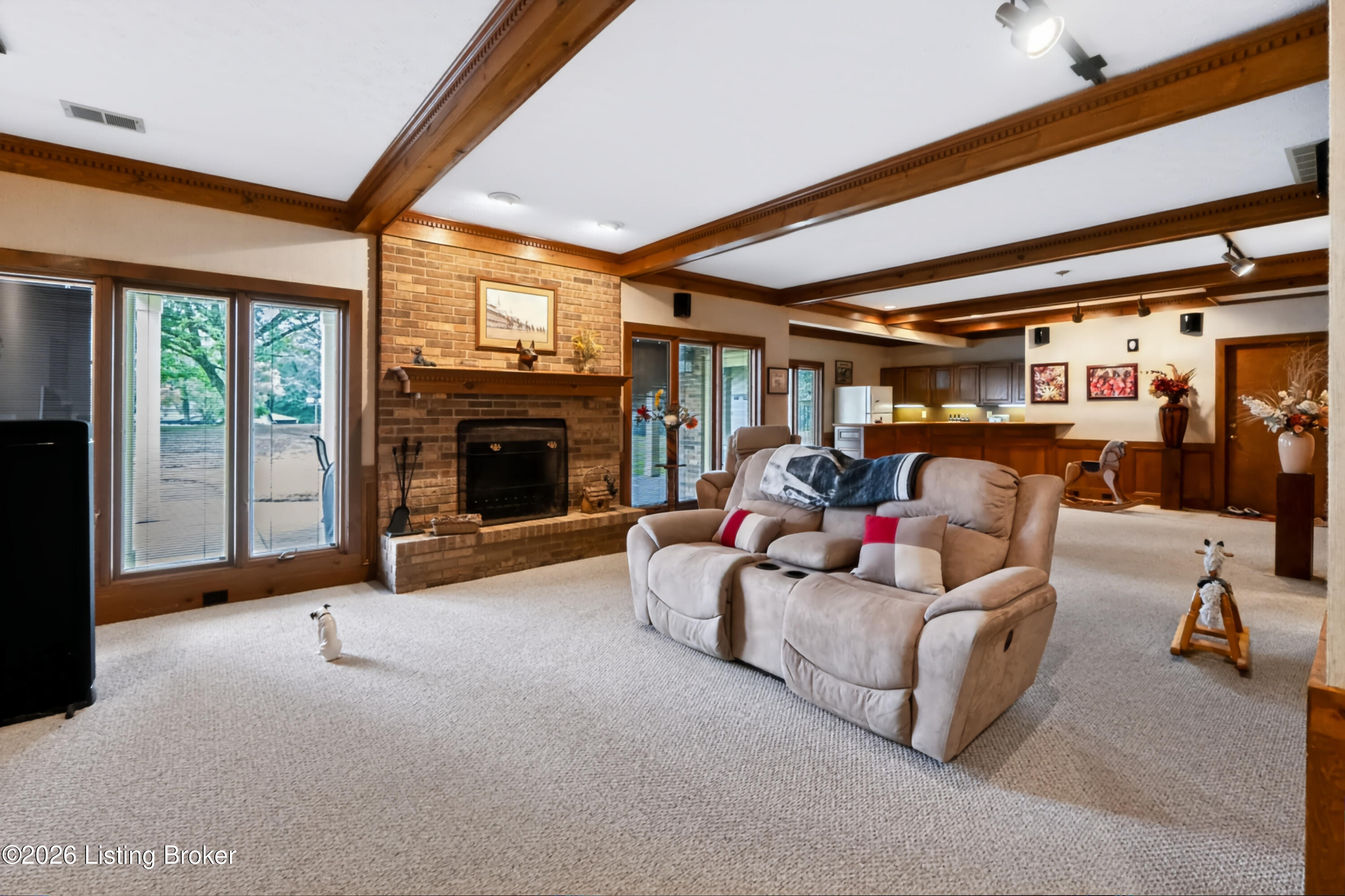 2400 Sir Roberts Way