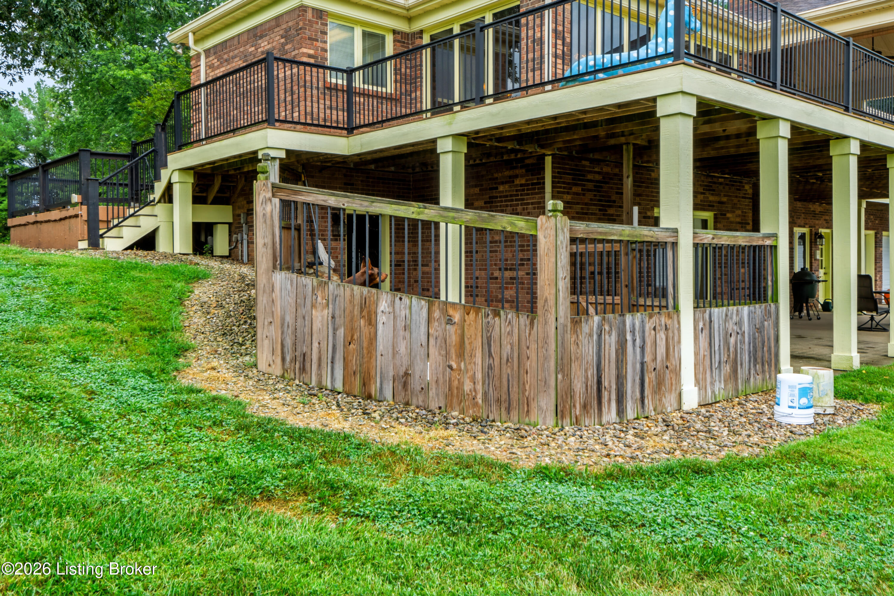 2400 Sir Roberts Way