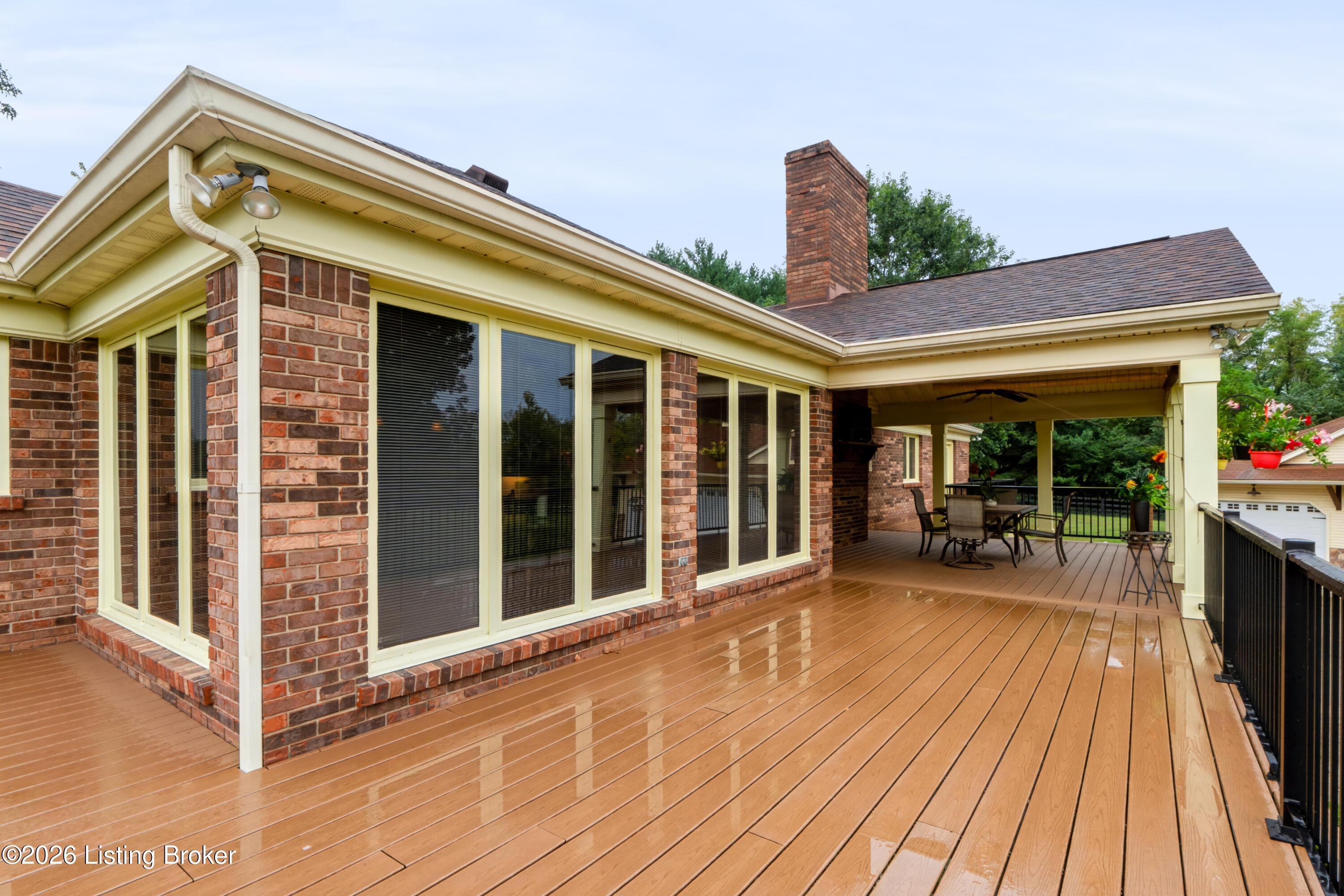 2400 Sir Roberts Way