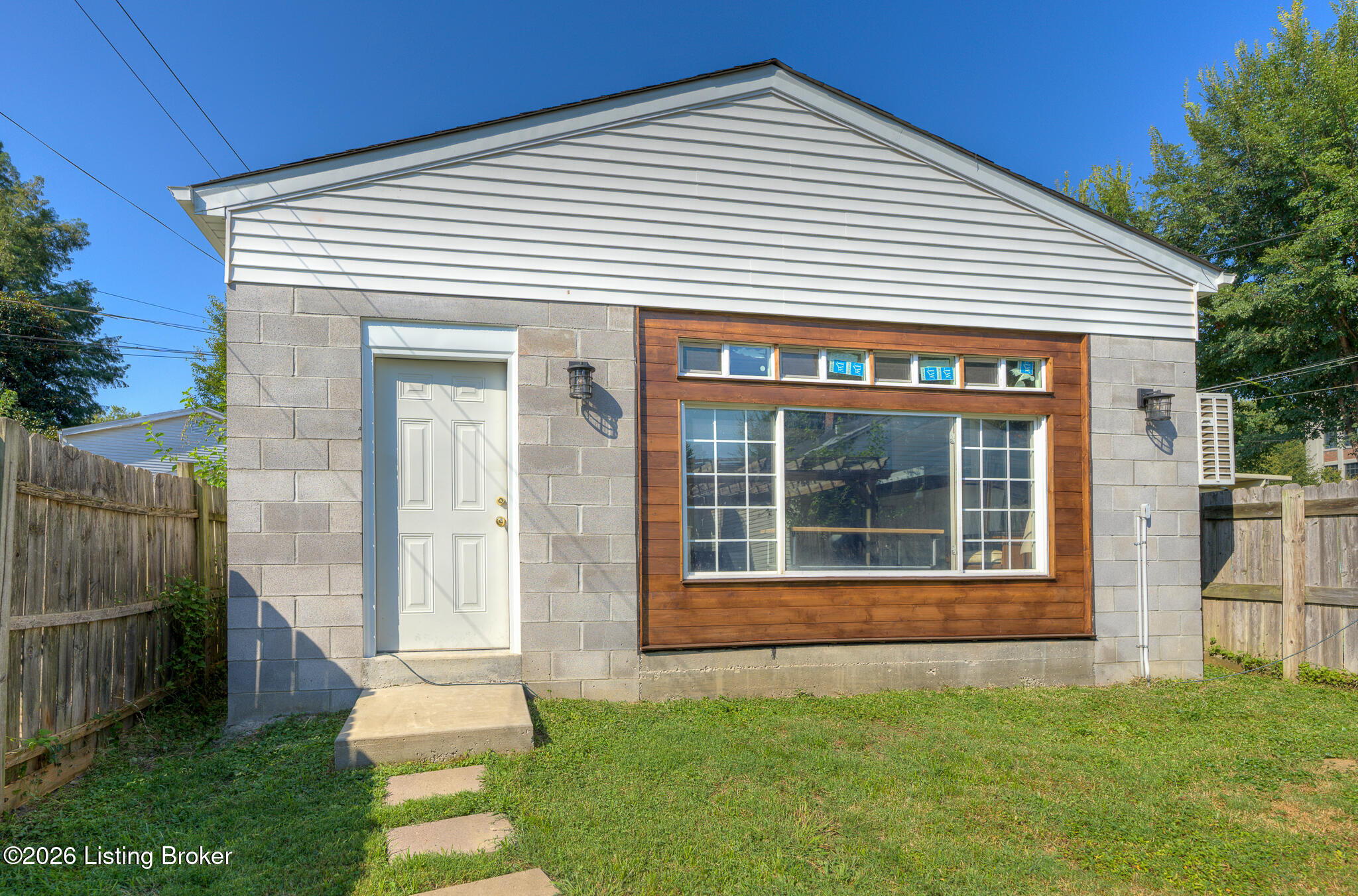 1140 Reutlinger Ave