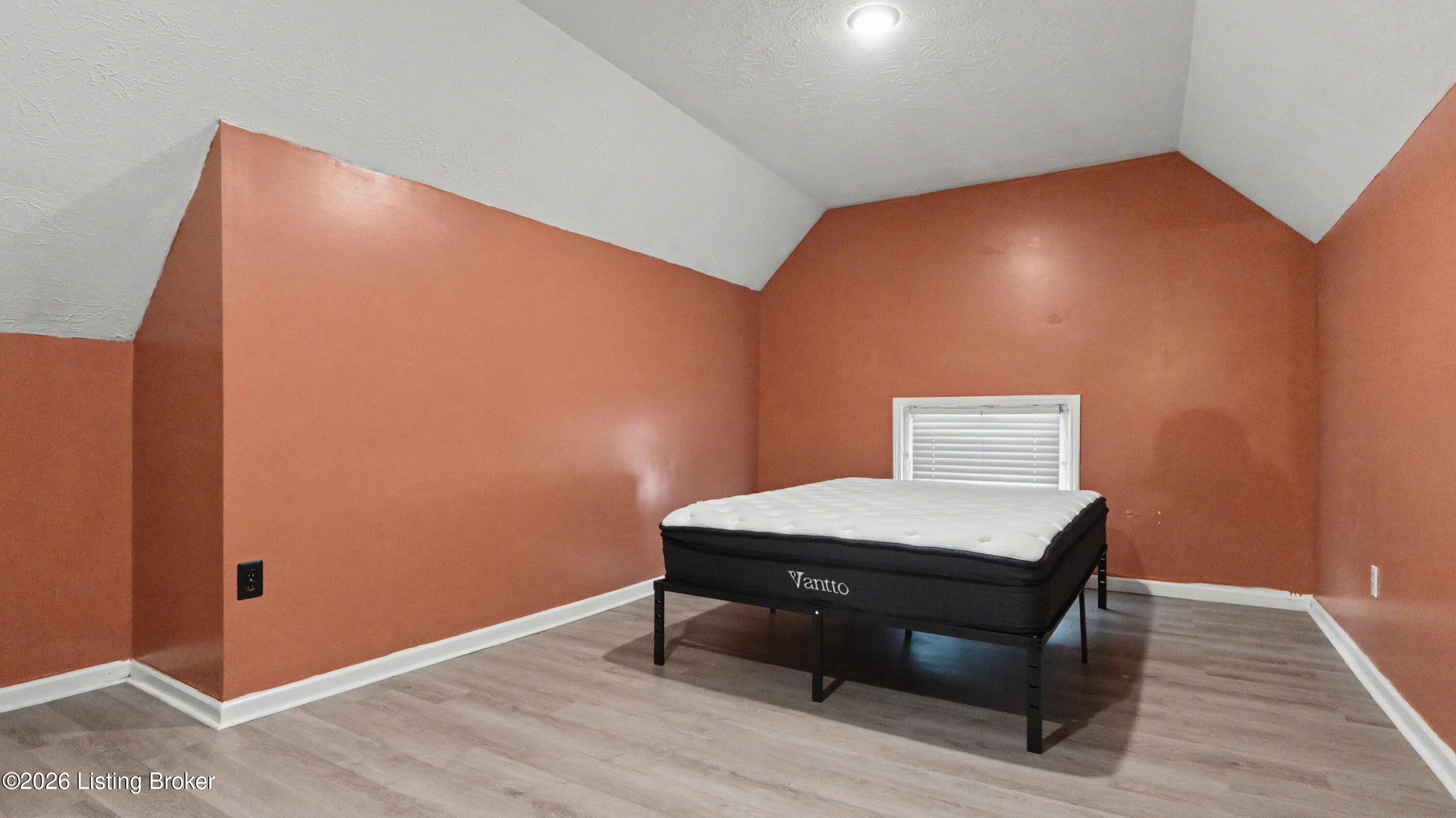 1313 Highland Ave