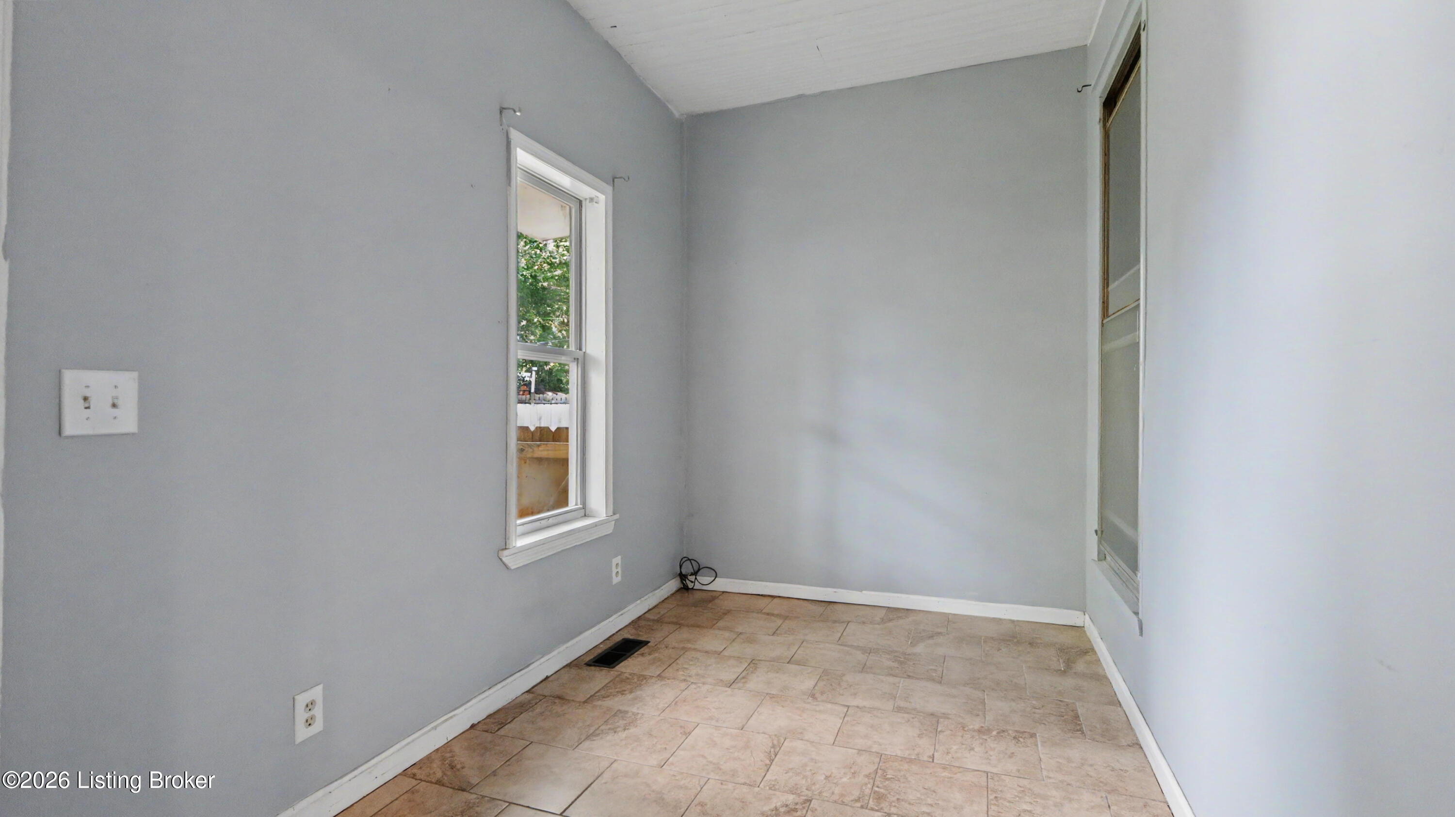 1313 Highland Ave