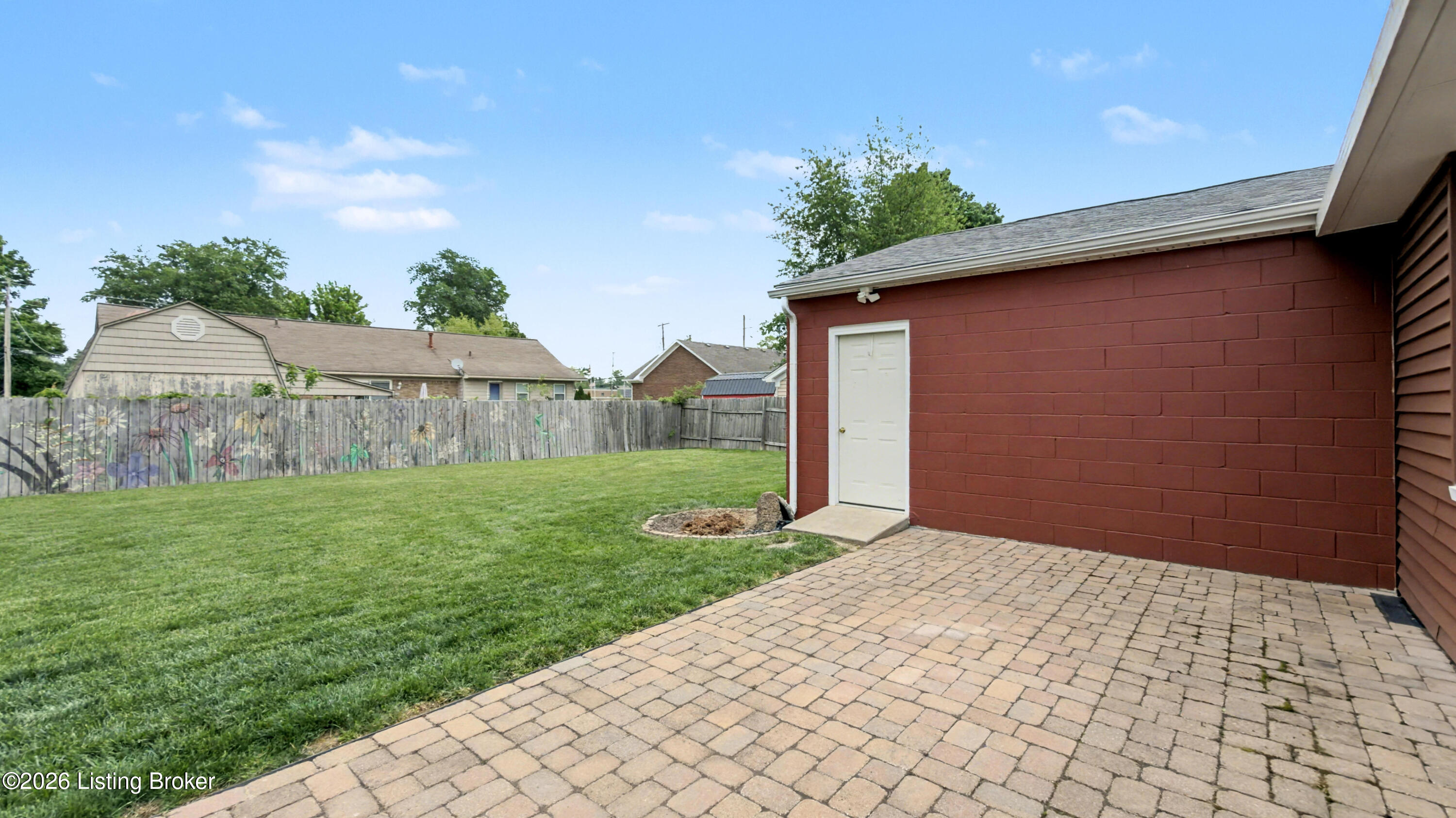 6215 Bay Pine Dr