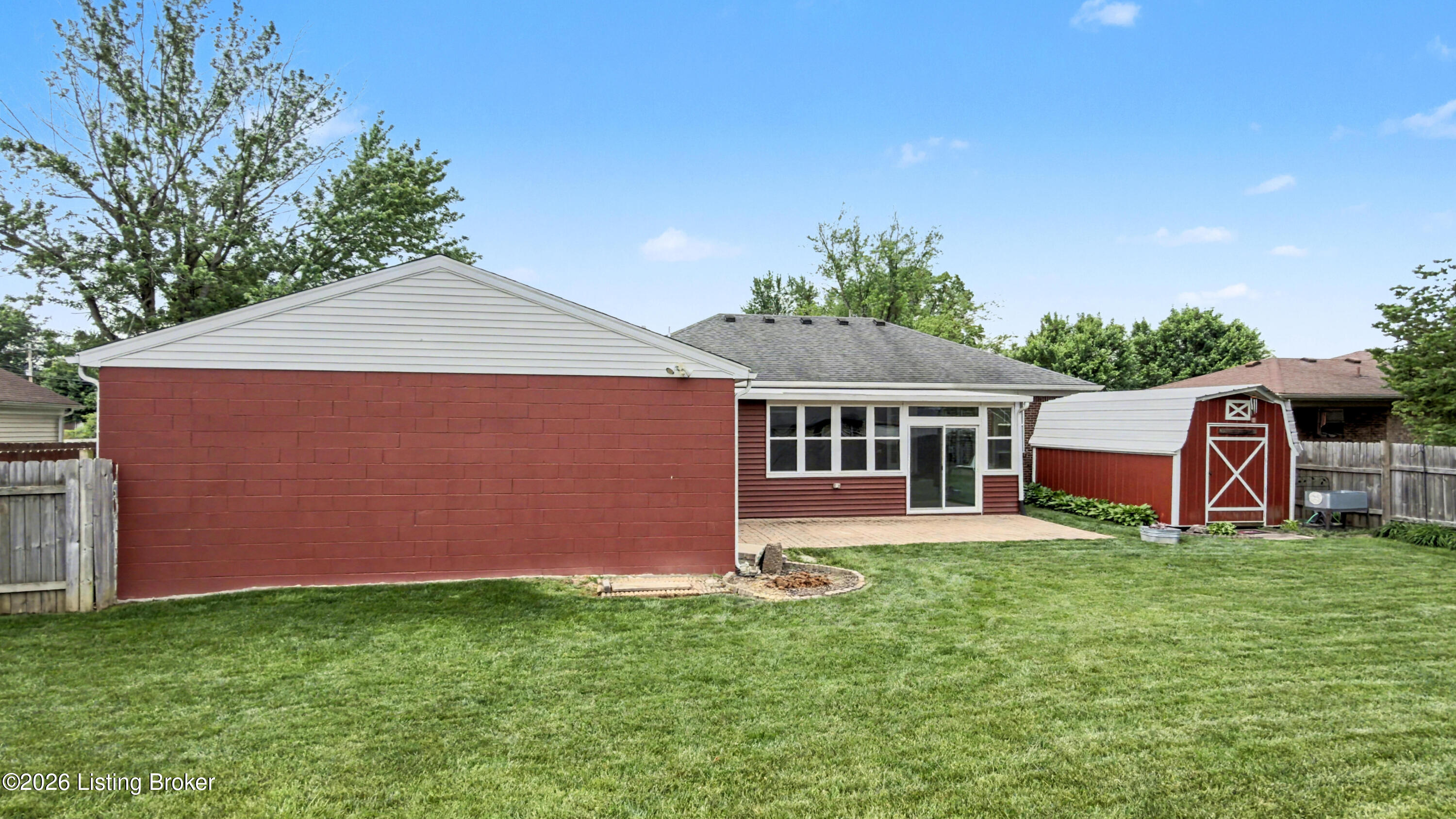 6215 Bay Pine Dr