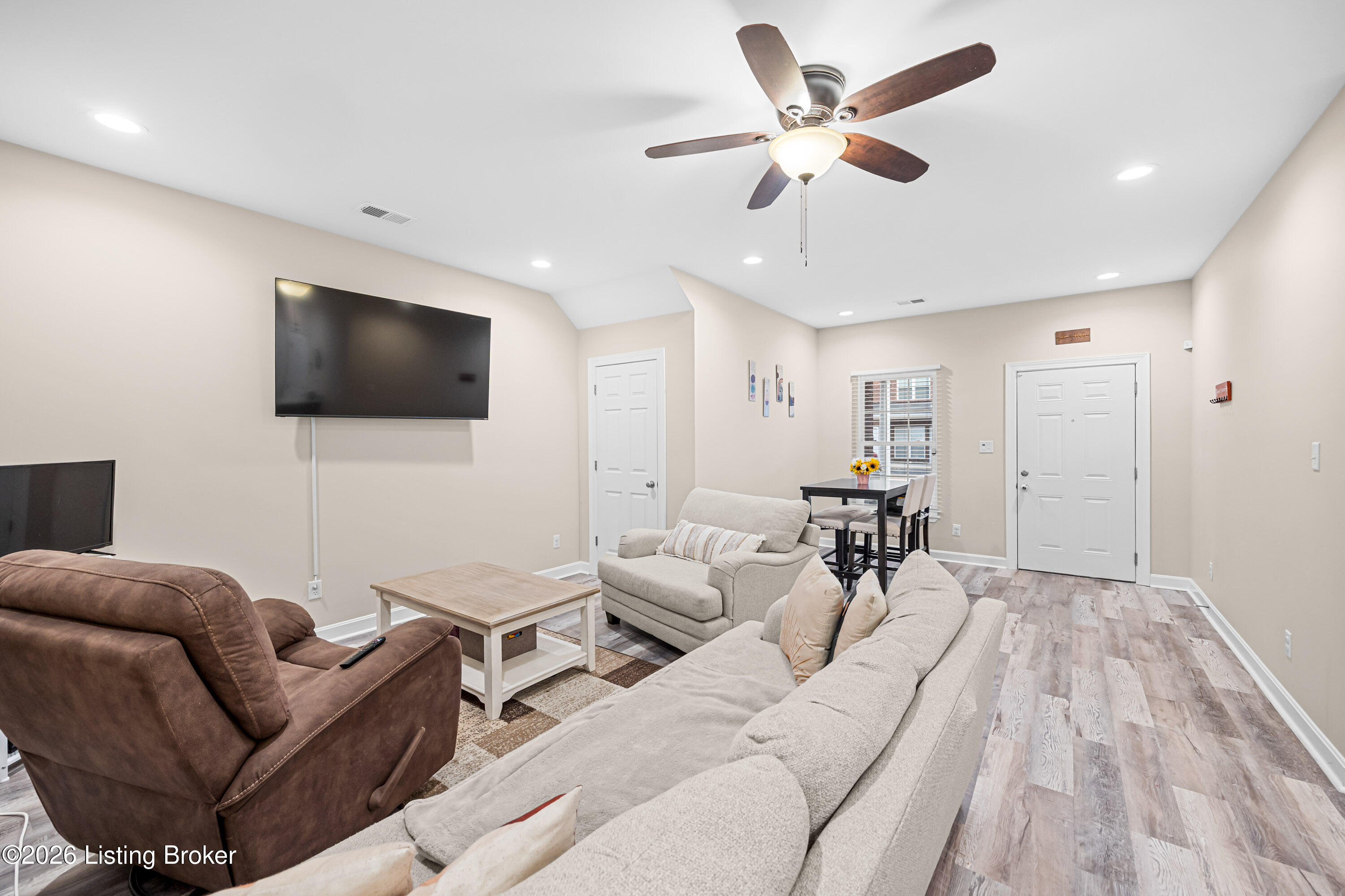7232 Correll Pl Dr